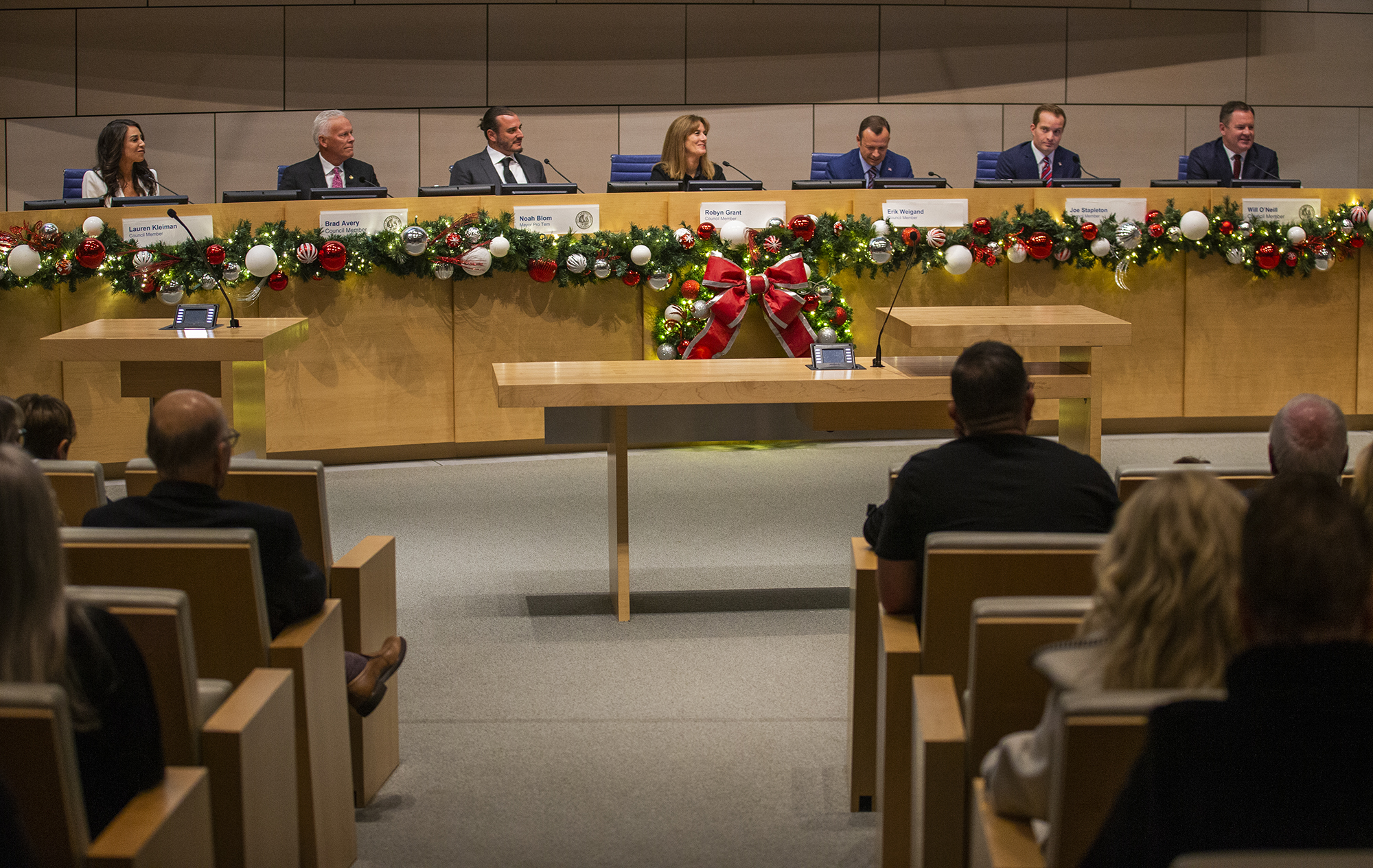 Noah Blom named mayor, Will O'Neill as mayor pro tem for upcoming year in Newport Beach - Vimarsana News