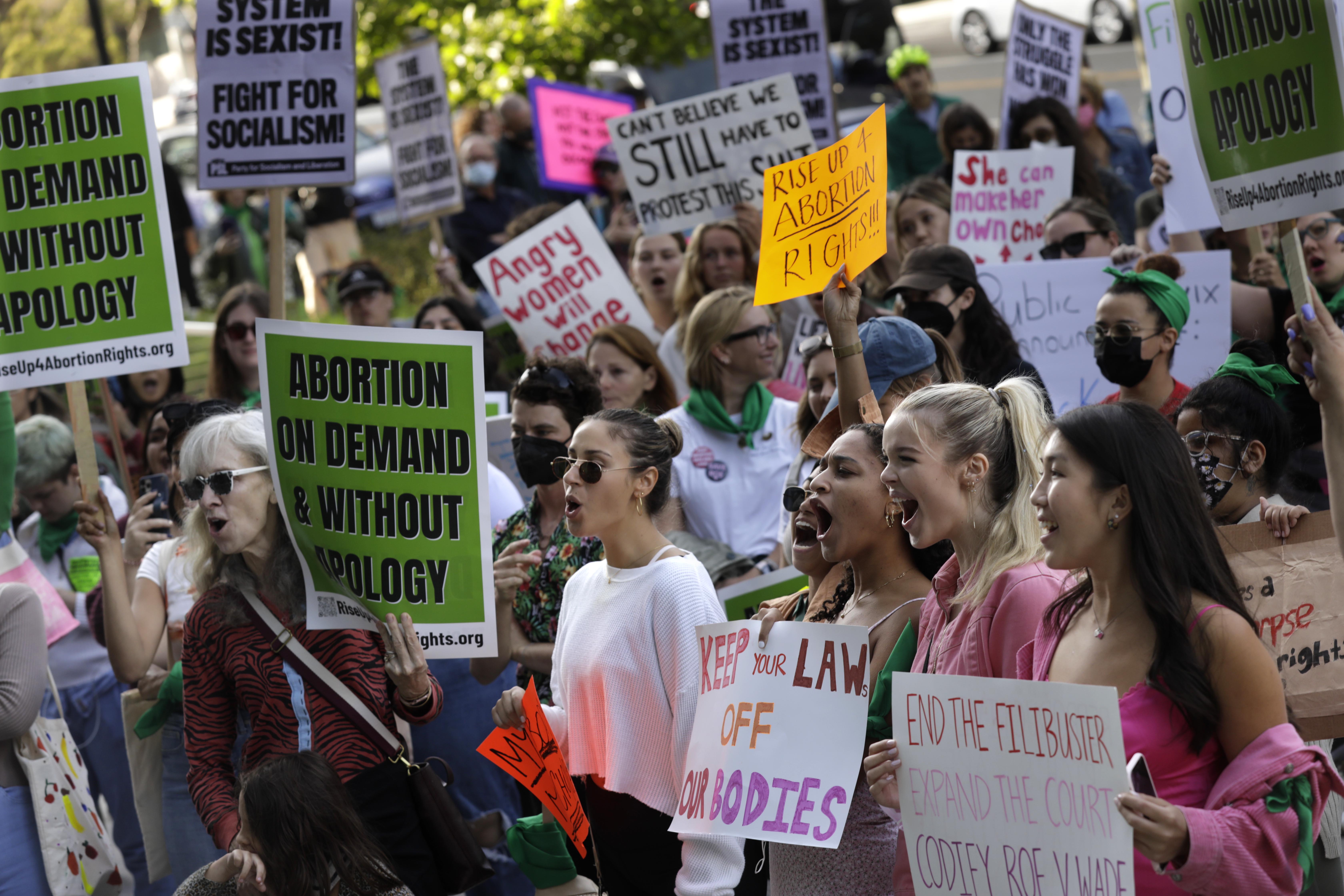 Hundreds in downtown L.A. protest possible overturning of Roe vs. Wade - Vimarsana News