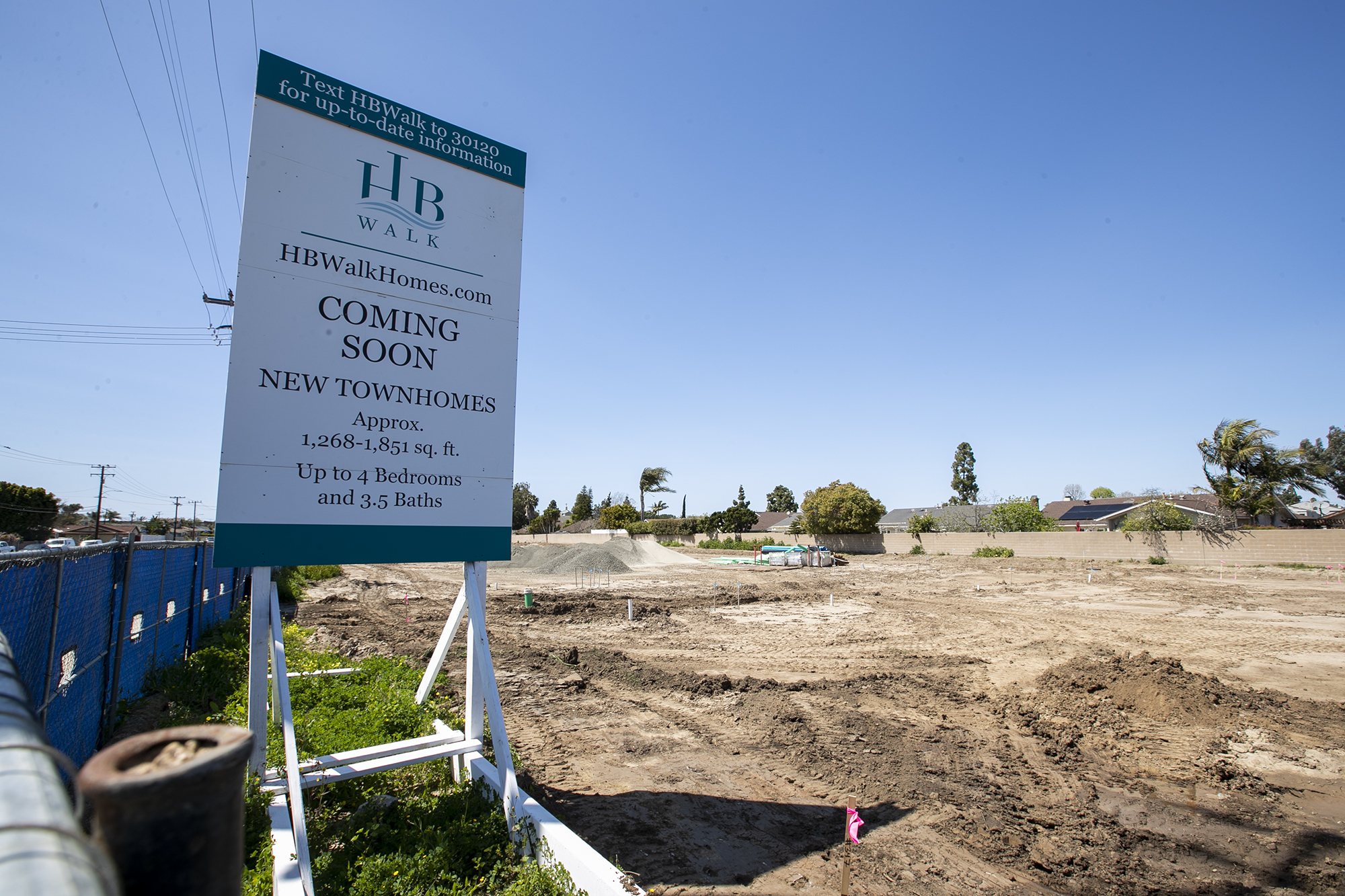 Huntington Beach again fails to pass housing plan, leaving Surf City out of compliance with state - Vimarsana News