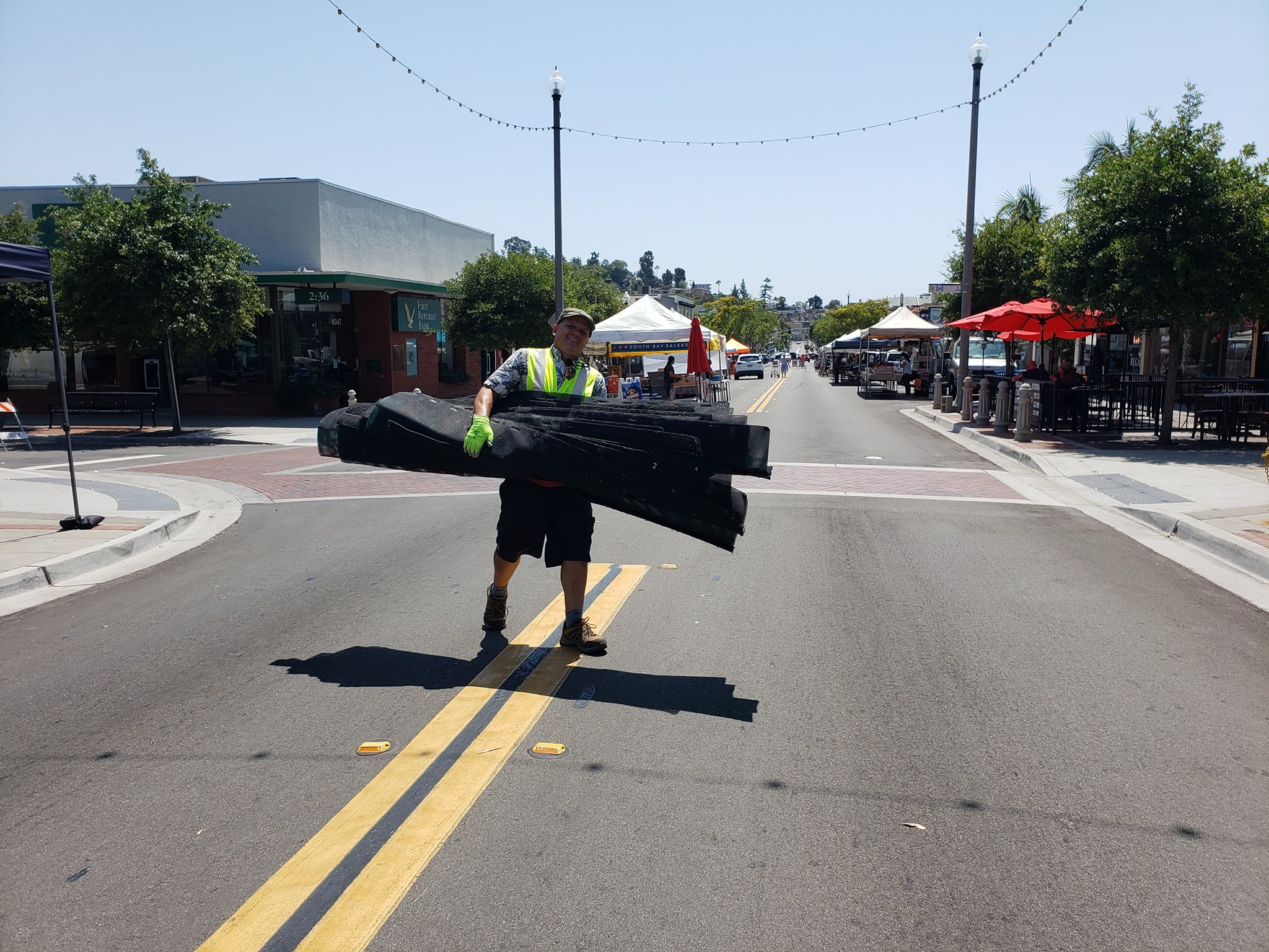 Threatened protest fizzles as La Mesa farmers market reopens - Vimarsana News