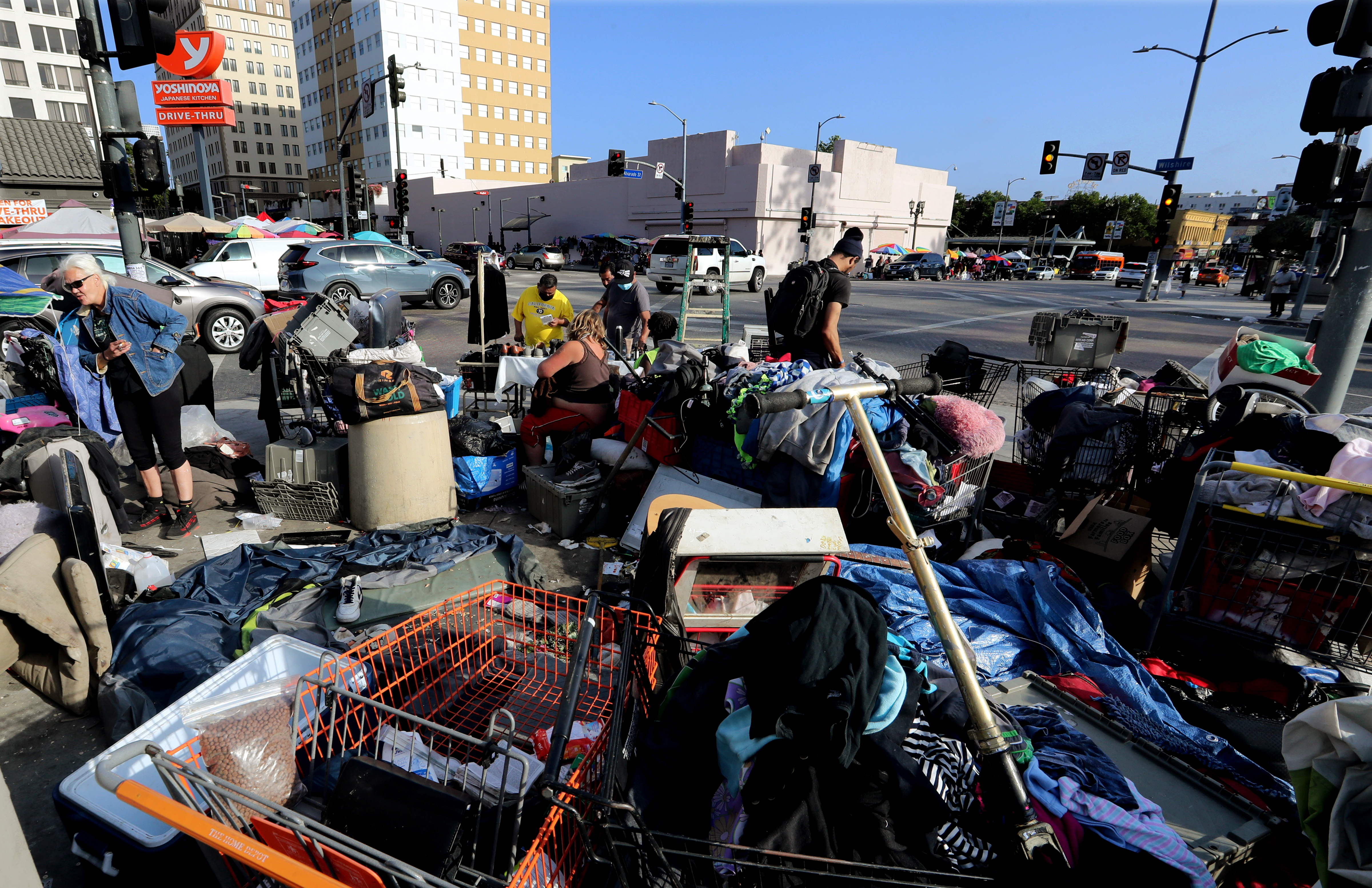 Mobile phones give deeper look into living homeless in L.A. - Vimarsana News