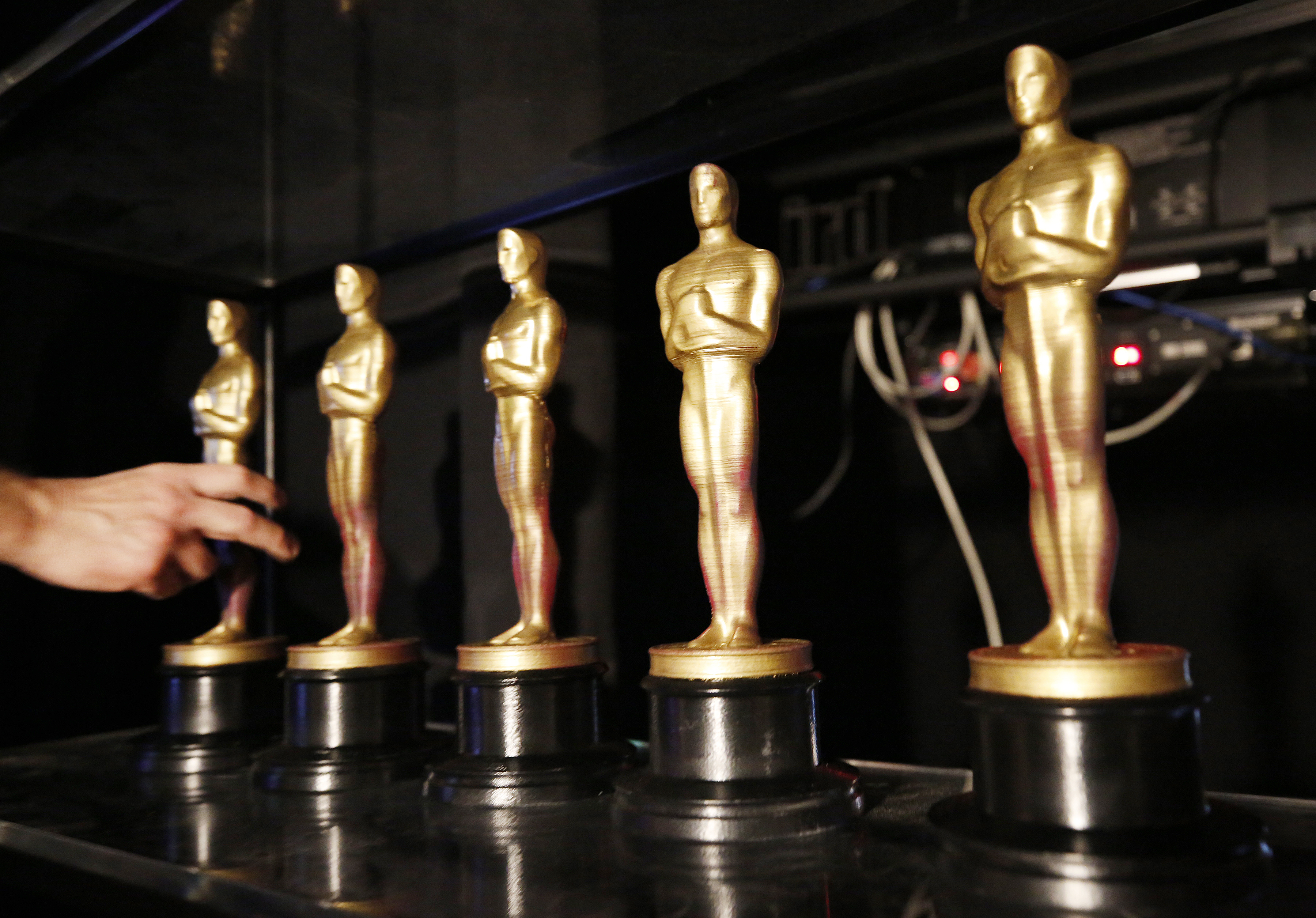 History of Oscar statue: Stolen, sold, not even solid gold - Vimarsana News