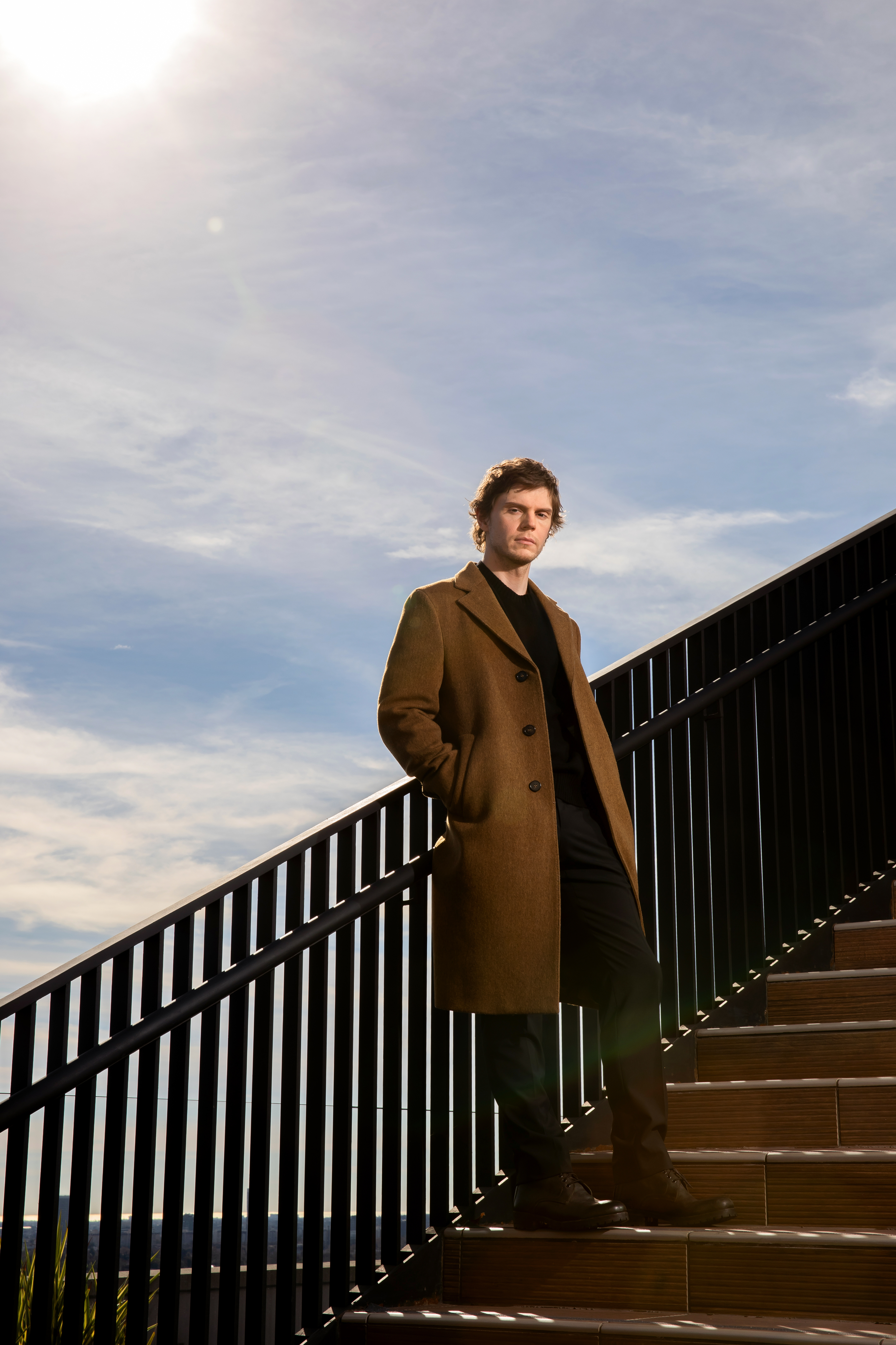 What Evan Peters learned after 10 months in Jeffrey Dahmer's head - Vimarsana News