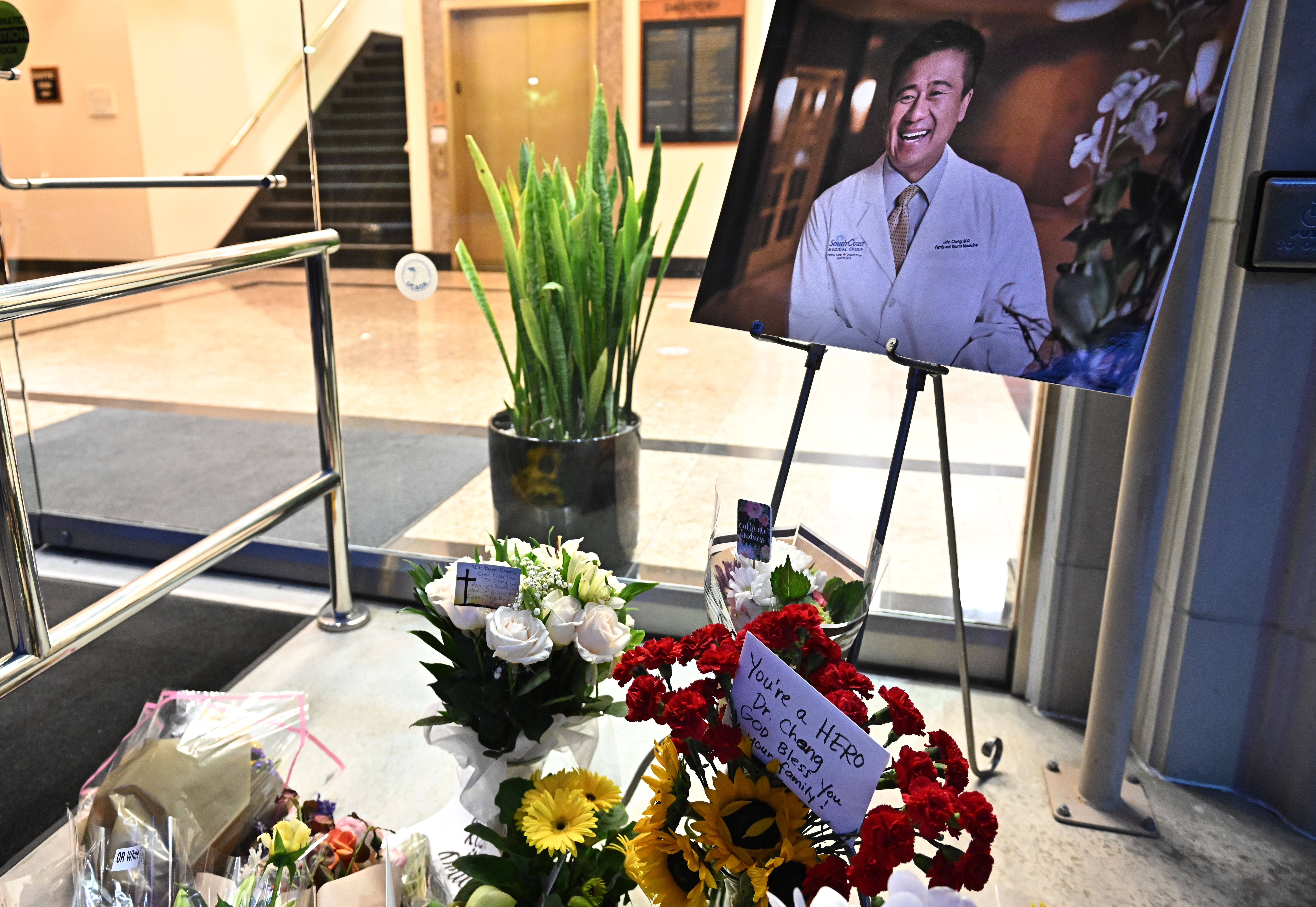 This doctor died saving his mother's congregation in Laguna Woods church shooting - Vimarsana News