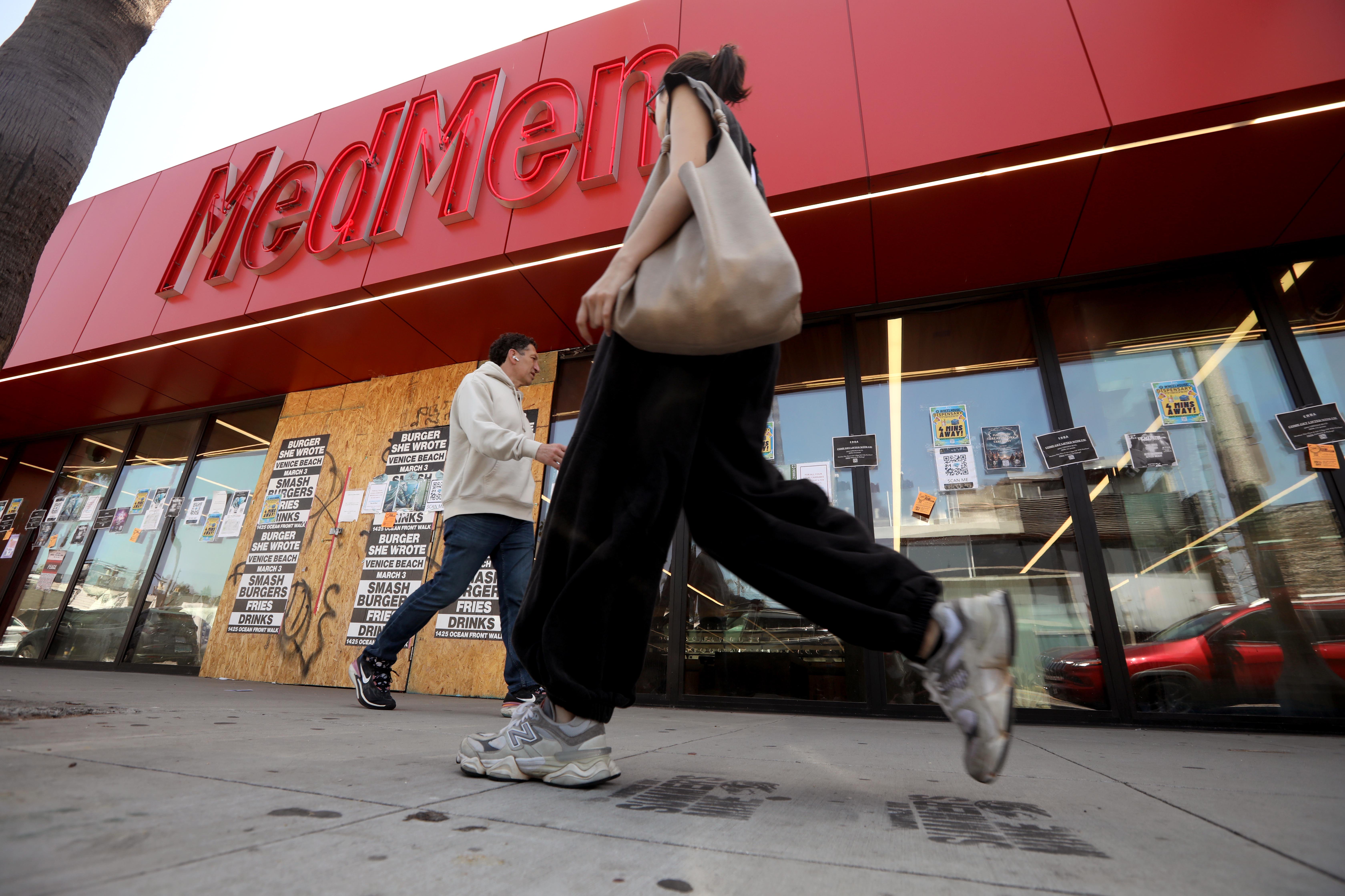 Once a darling of cannabis investors, MedMed has collapsed. What happened? - Vimarsana News