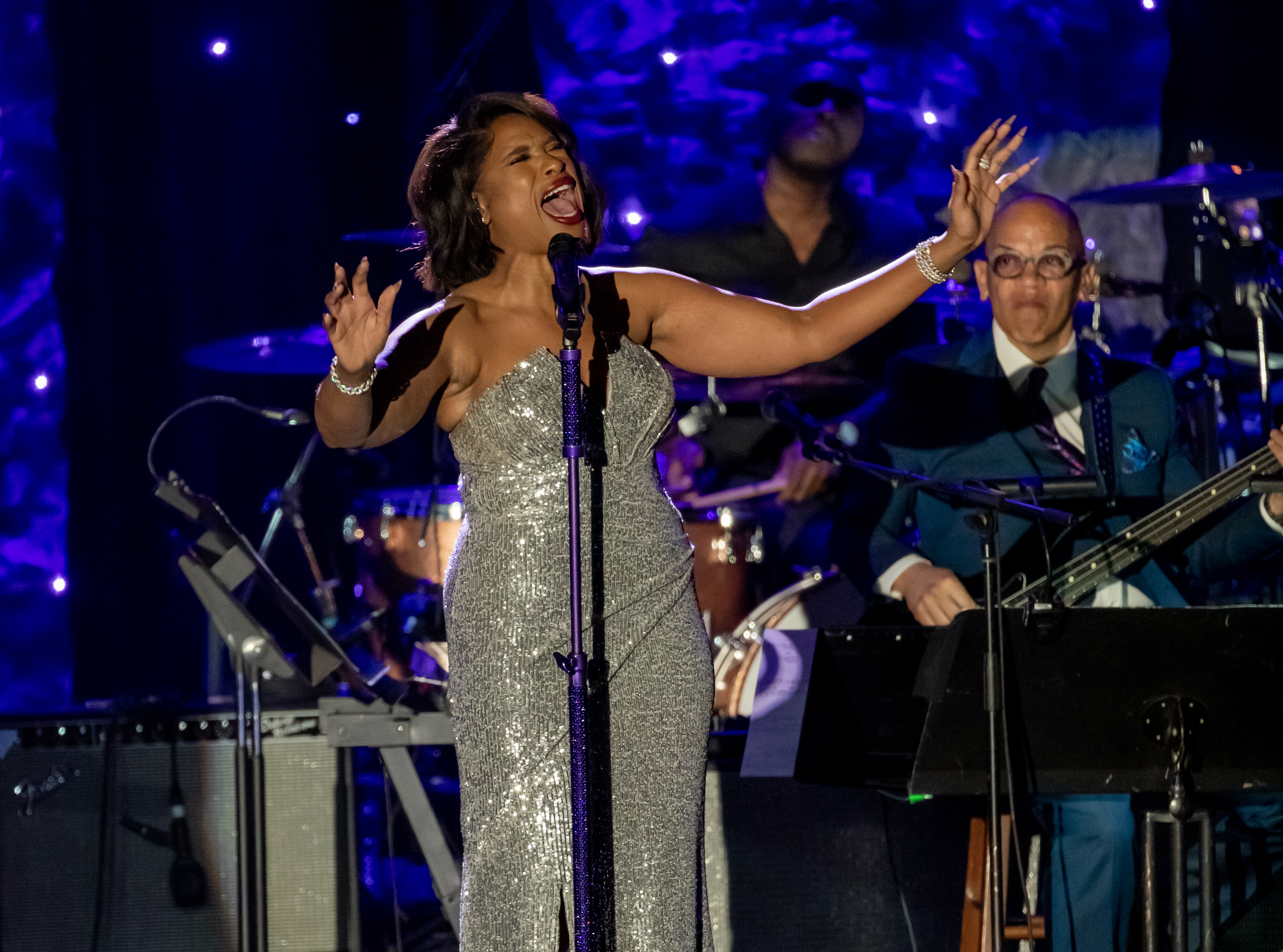 Clive Davis pre-Grammy gala: Frankie Valli, Lil Wayne rouse crowd - Vimarsana News
