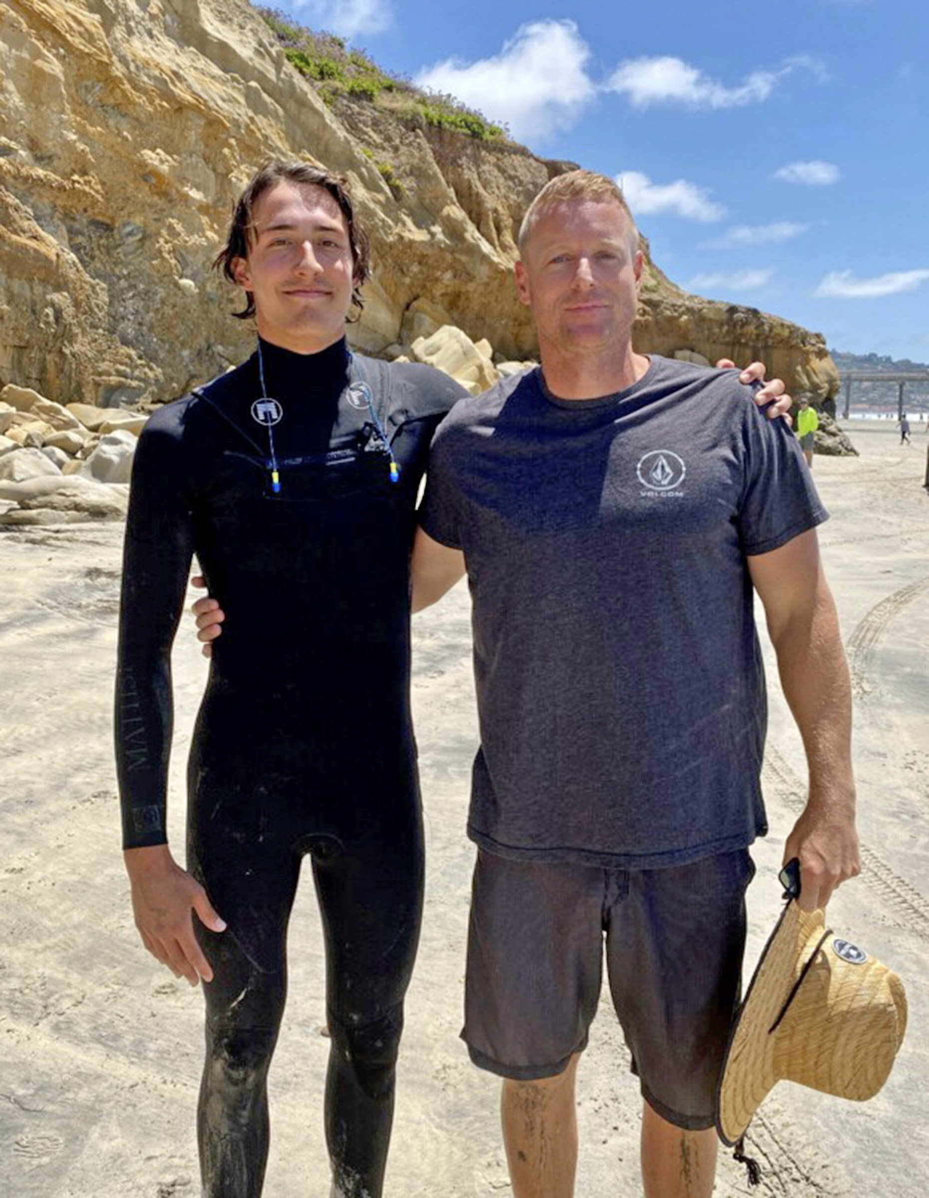 Santee man honored with Carnegie Medal for heroic beach rescue in 2020 - Vimarsana News