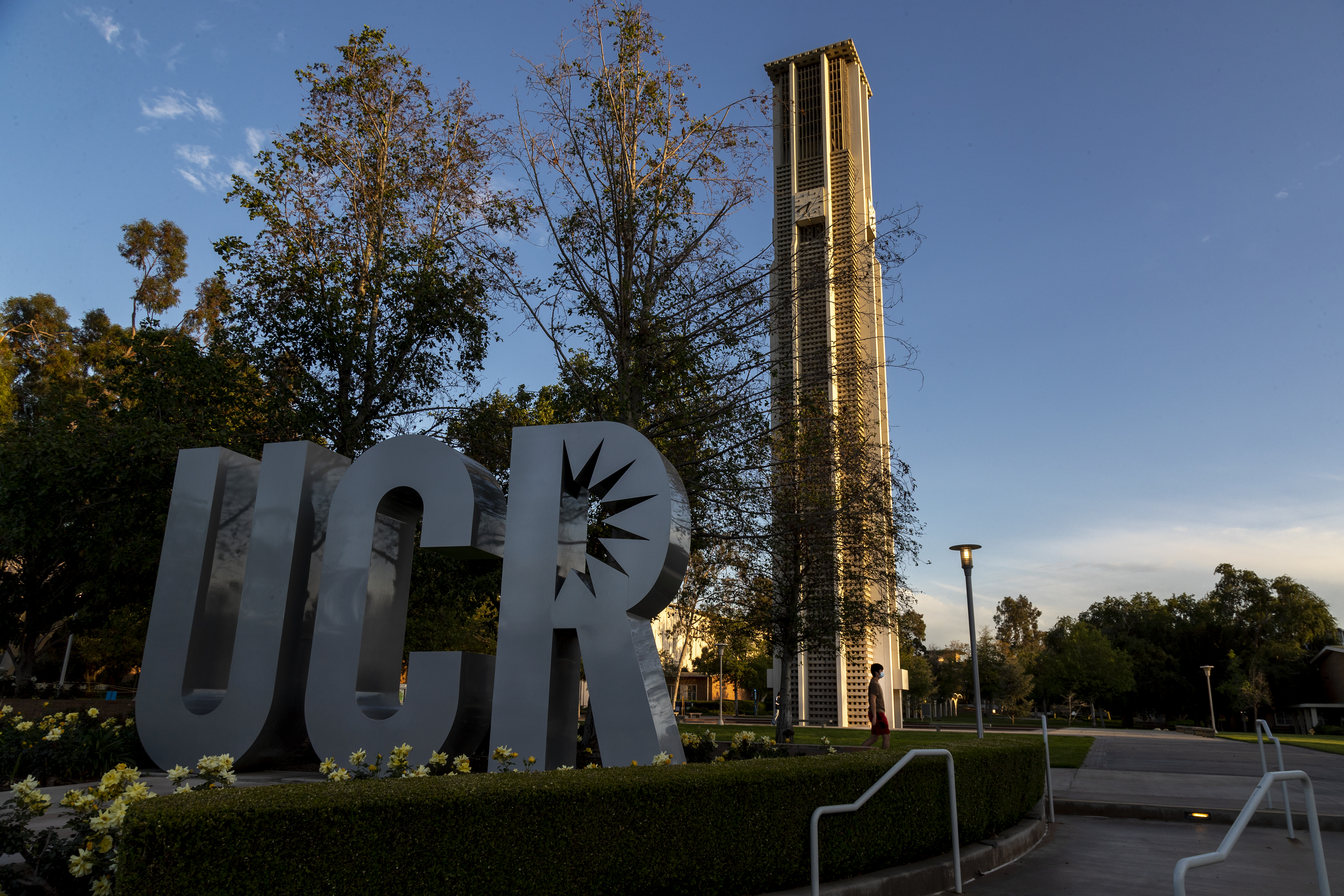 UC Riverside ends controversial research center relationship with Beacon Economics - Vimarsana News