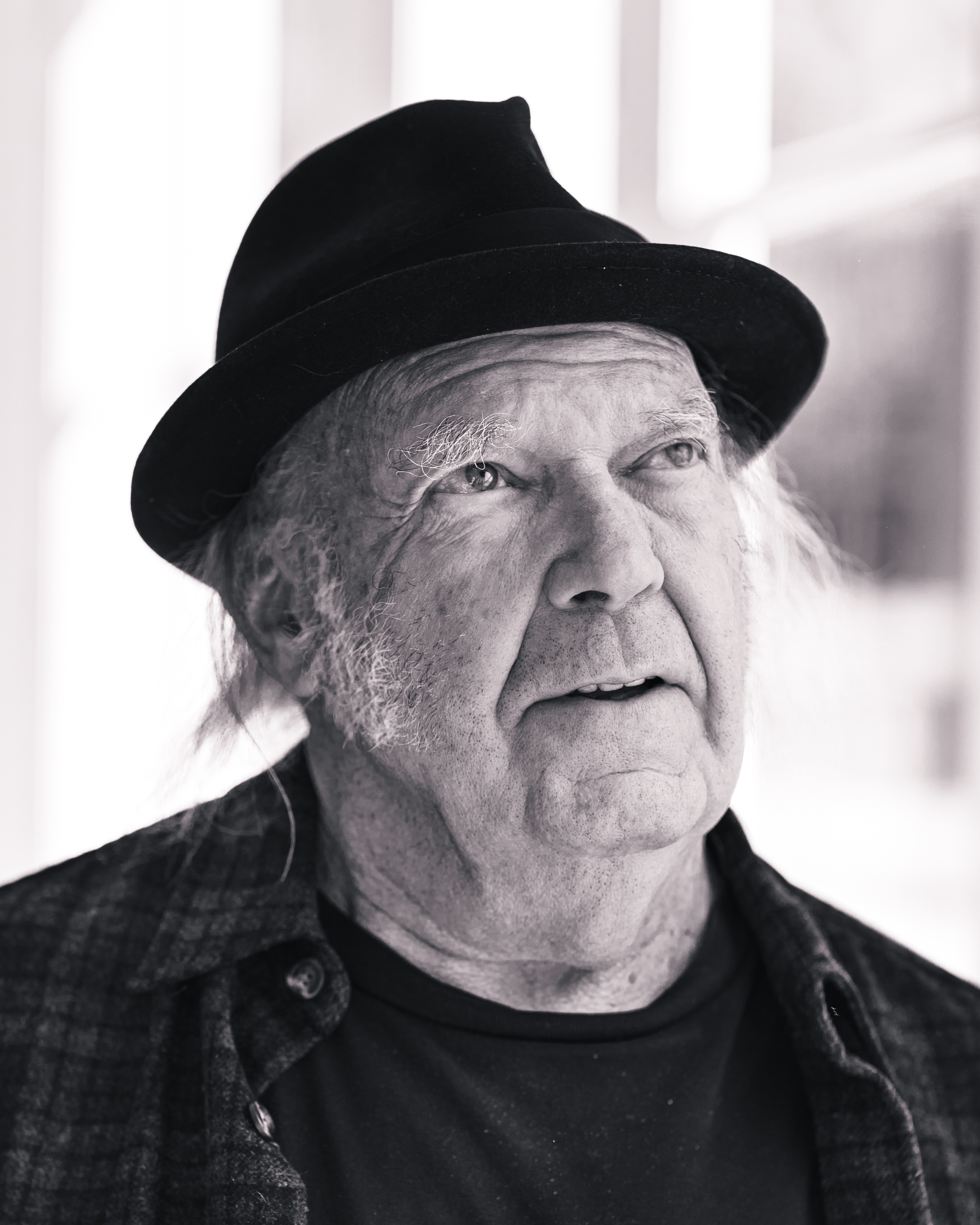 Neil Young is still a hippie at heart: 'I feel a lot of hope' - Vimarsana News