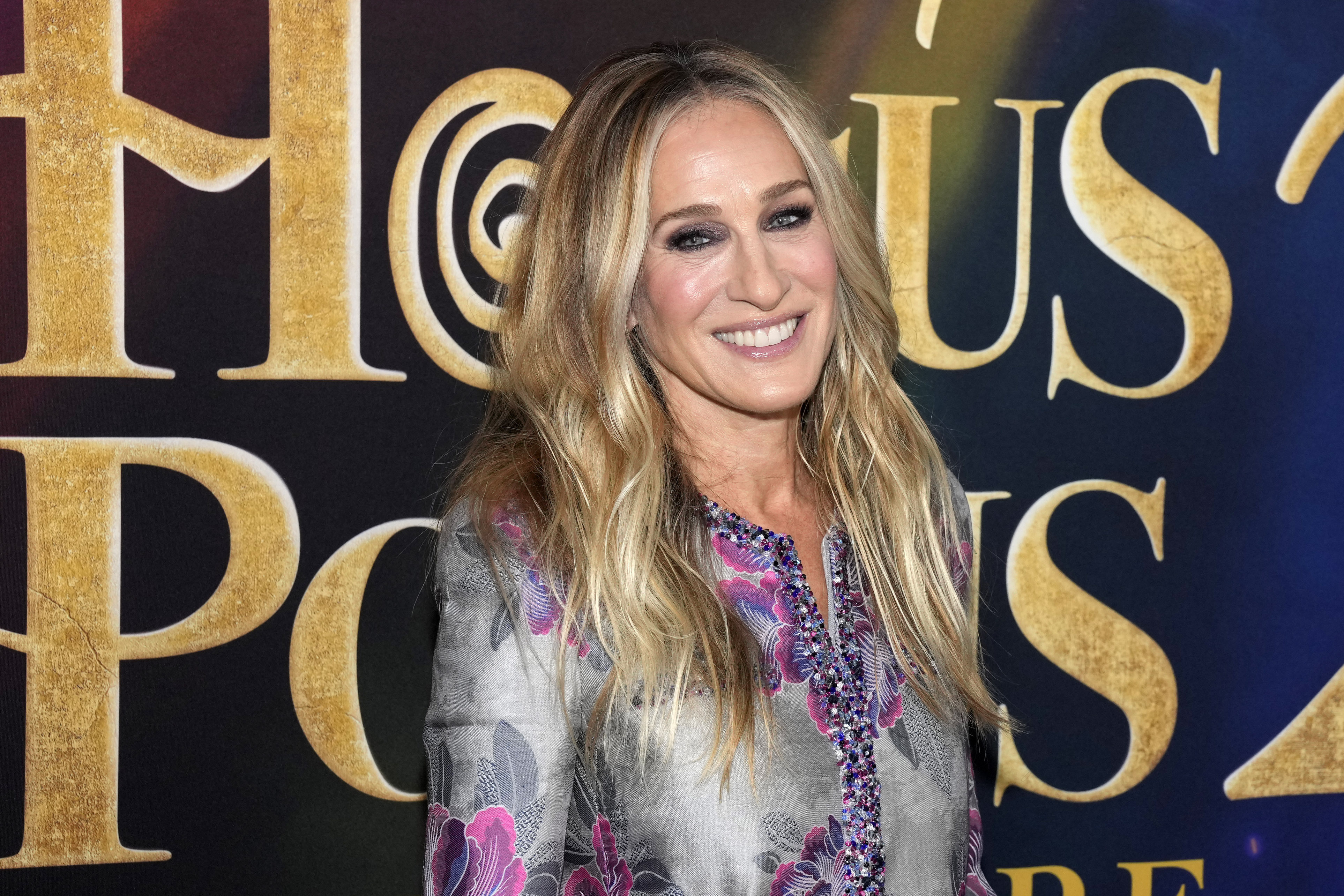 Sarah Jessica Parker's stepfather, Paul Giffin Forste, dies - Vimarsana News