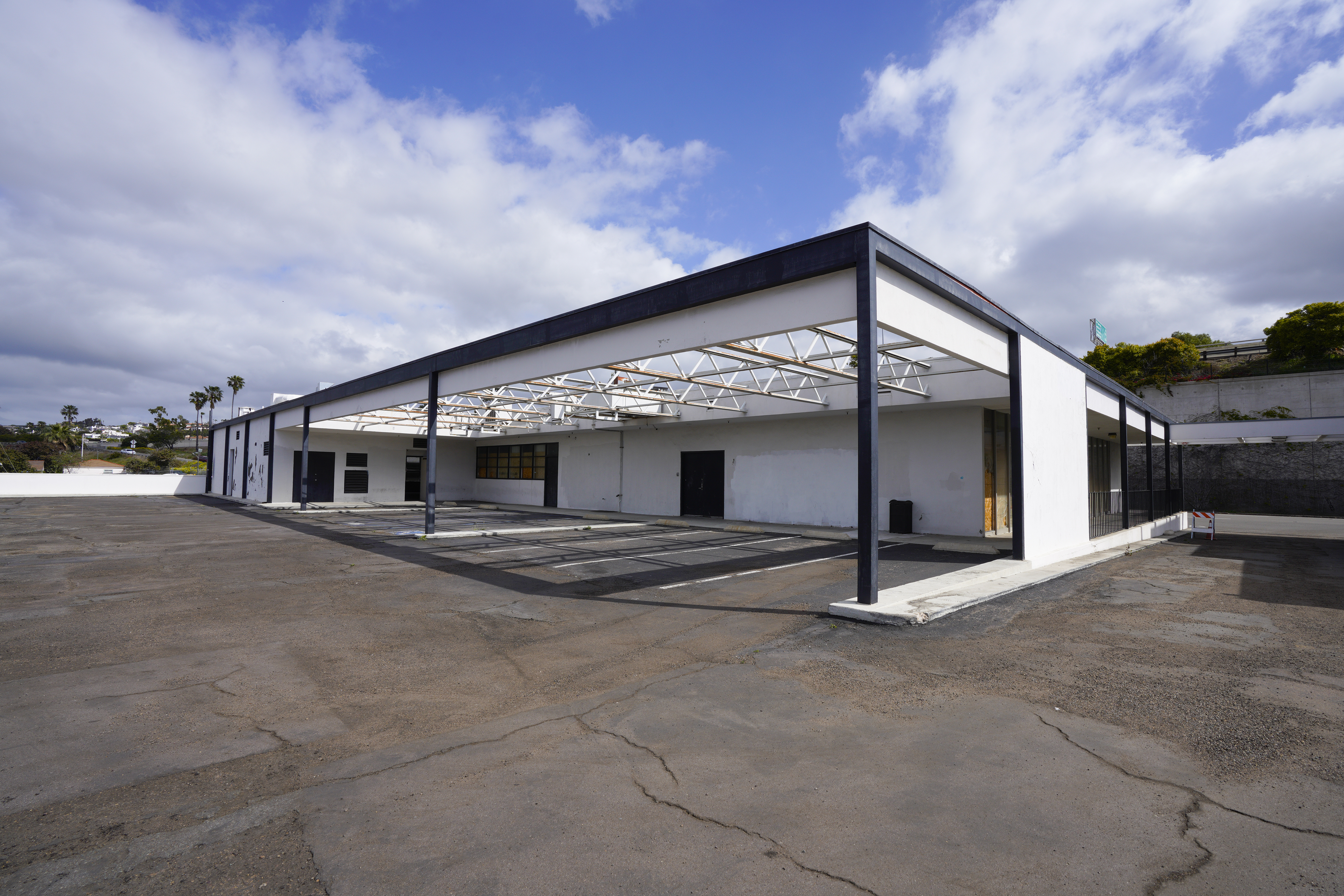 'Empty warehouse' actually a classic Modernist building - The San Diego Union-Tribune - Vimarsana News