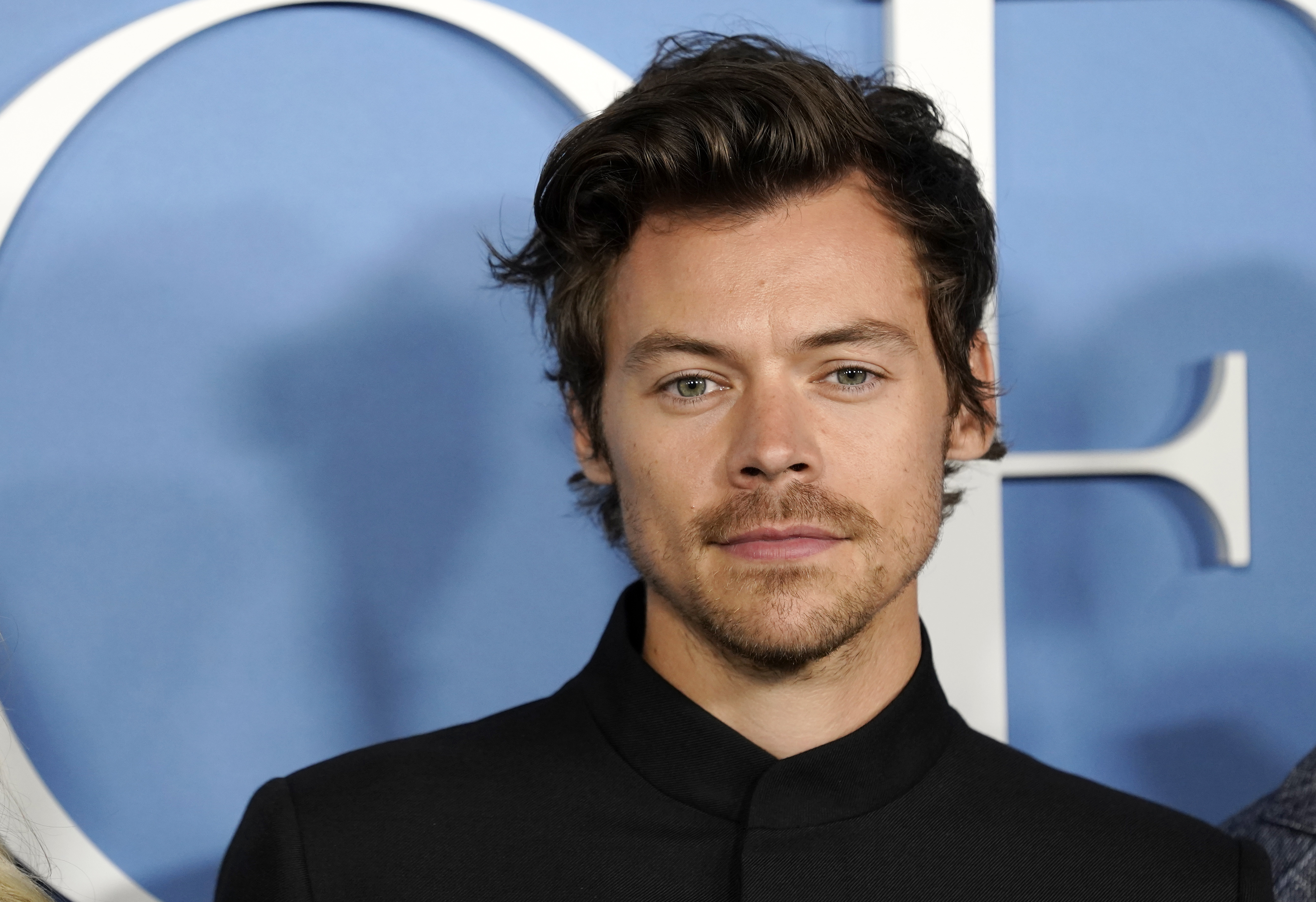 Why critics are upset by Harry Styles' Gucci campaign - Vimarsana News