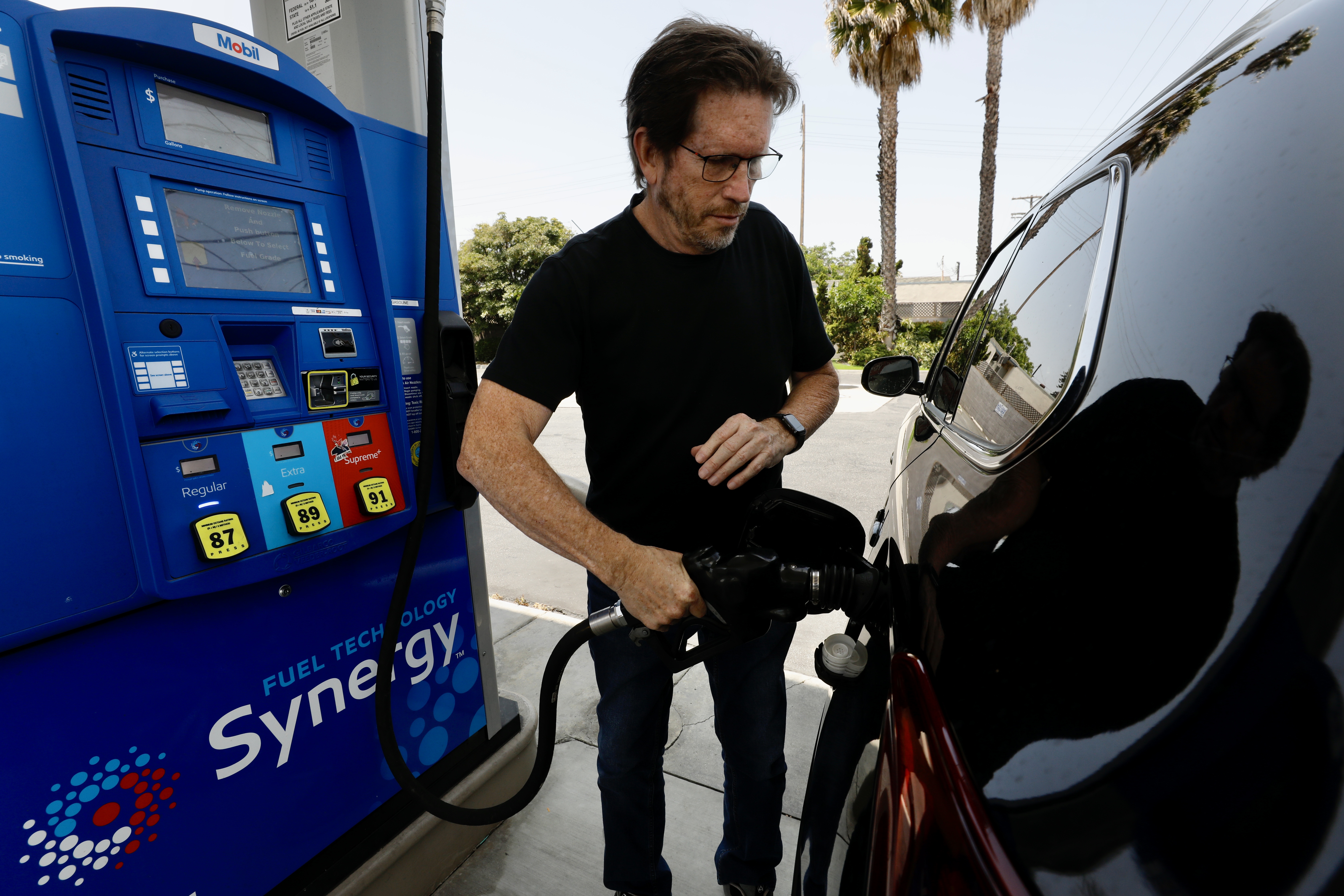 Today's Headlines: California lawmakers want to know if oil companies are 'ripping off' drivers - Vimarsana News