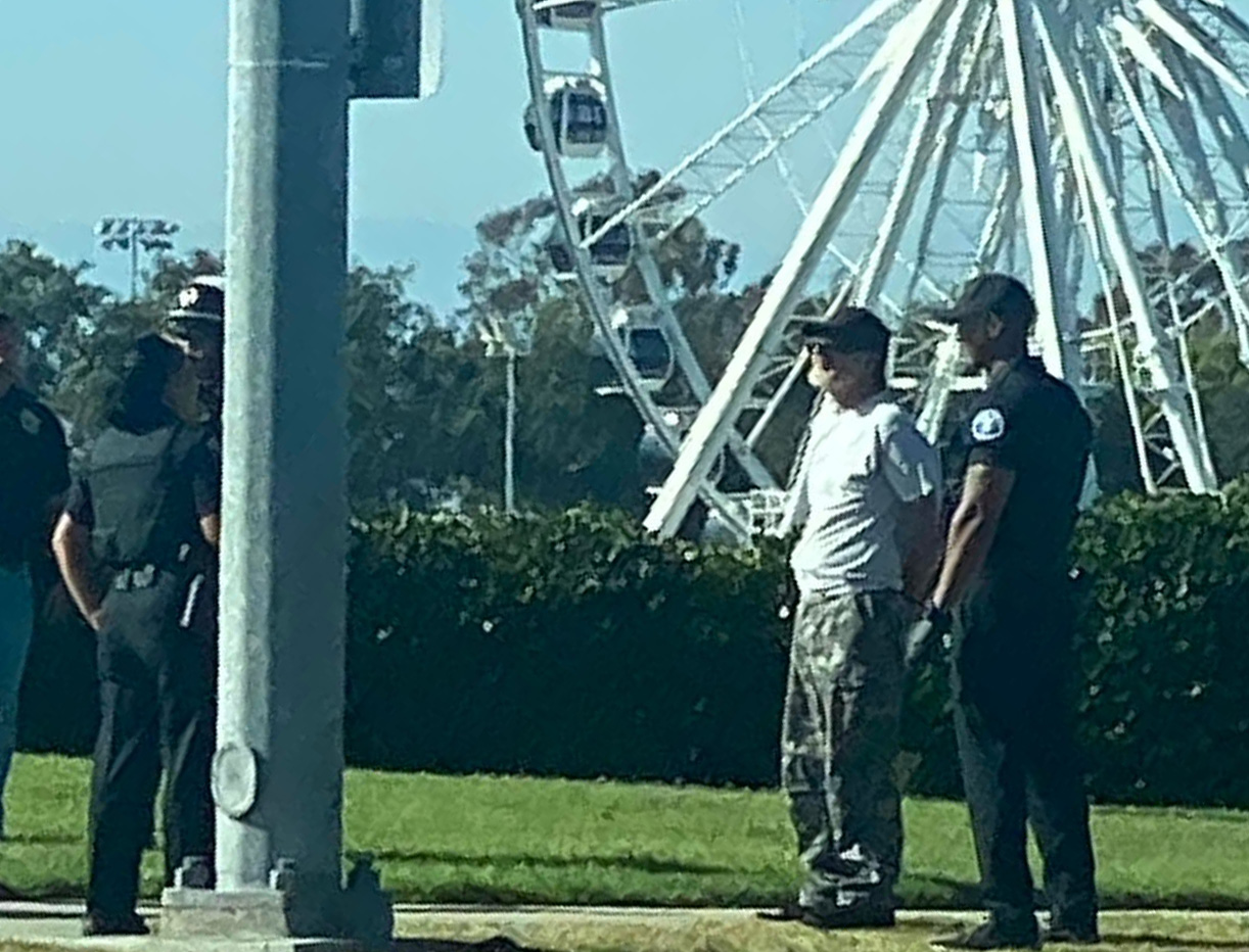 Cellphones in hand, 1st Amendment auditors are alive and well in O.C. - Vimarsana News