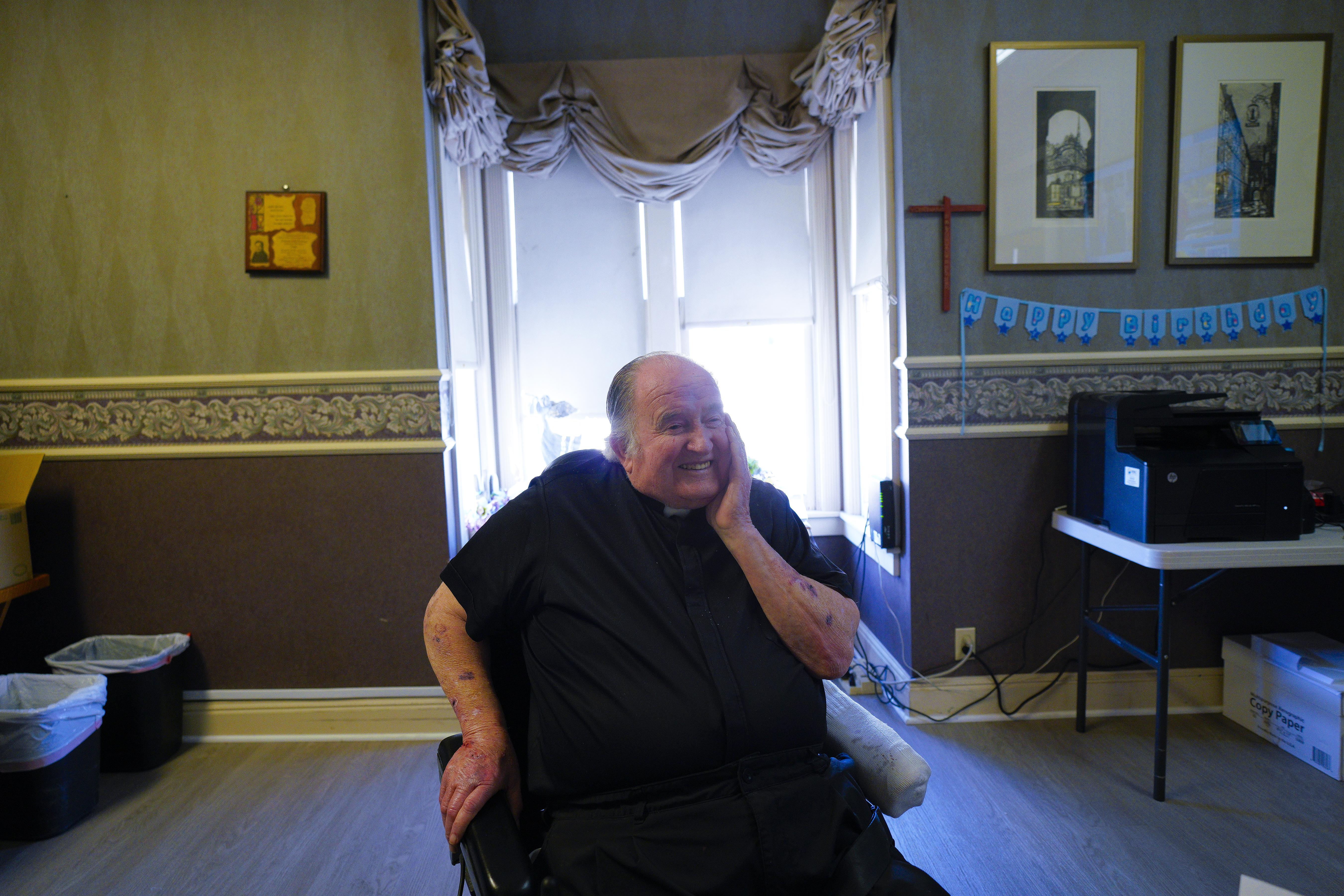 Father Joe celebrates 80th birthday with stories about life - Vimarsana News