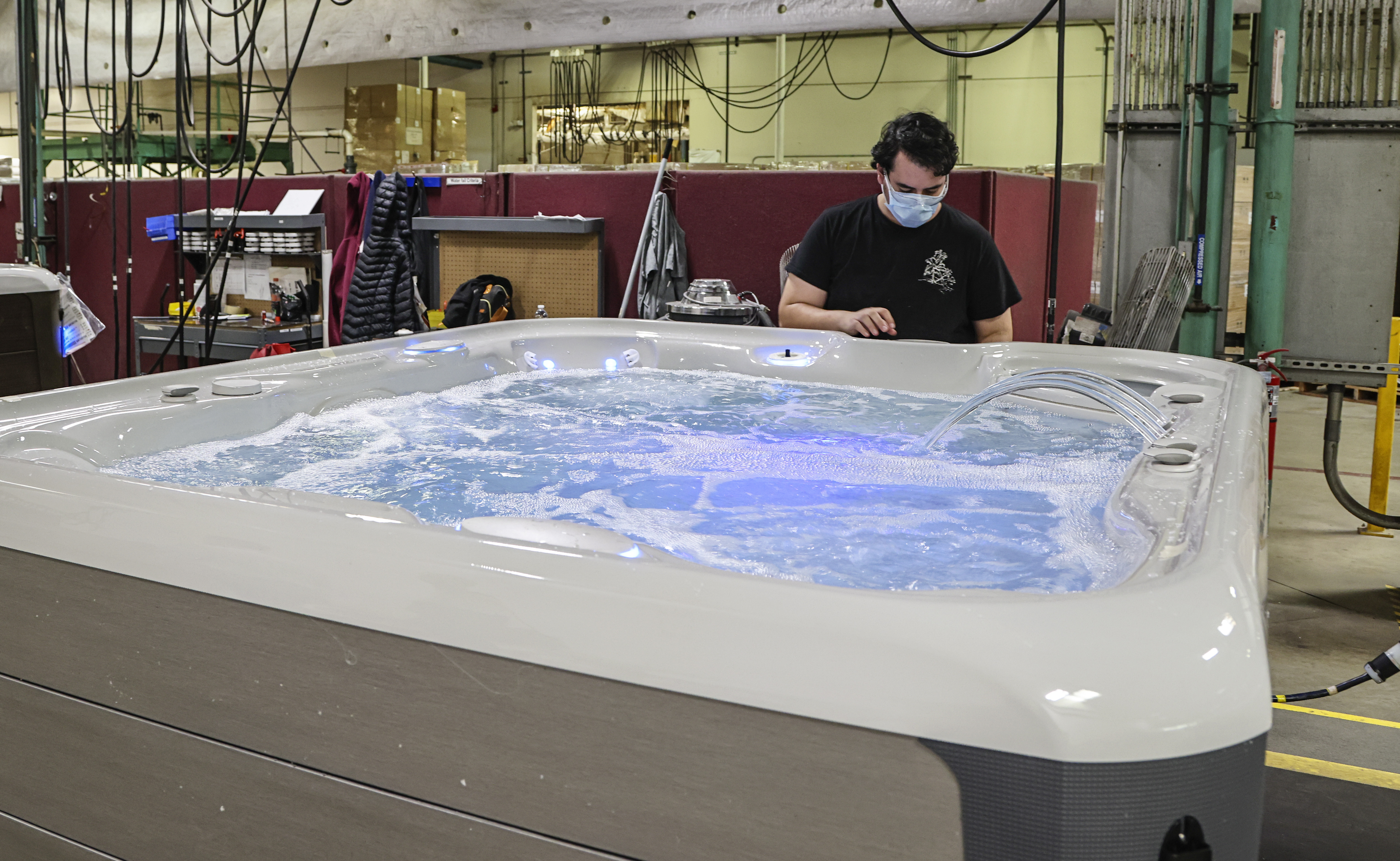 Top-ranked large company: Vista hot tub company adapts to stay-at-home culture, and workers love it - Vimarsana News
