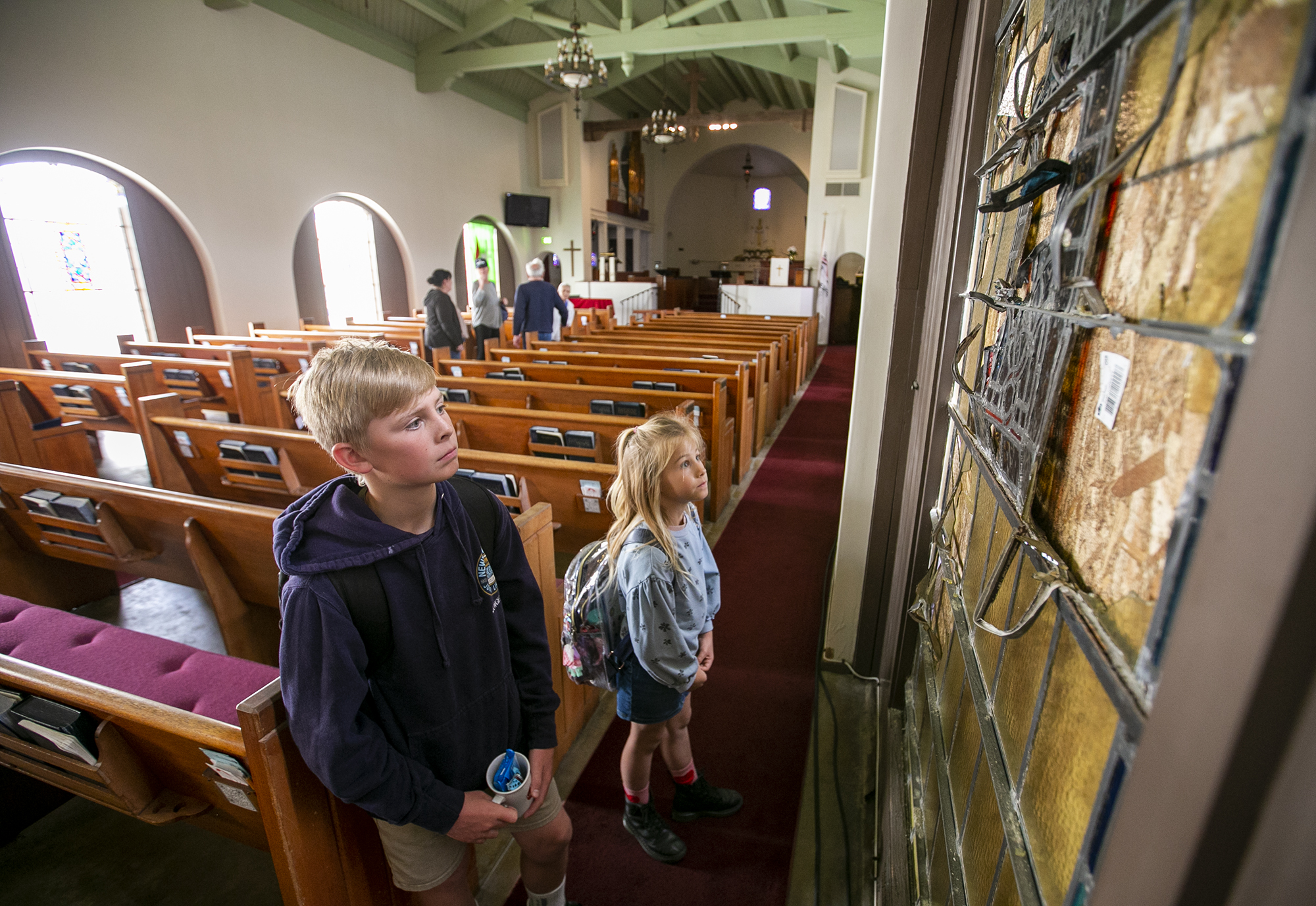 Vandalized Newport Beach search for help in restoring stained glass windows - Vimarsana News