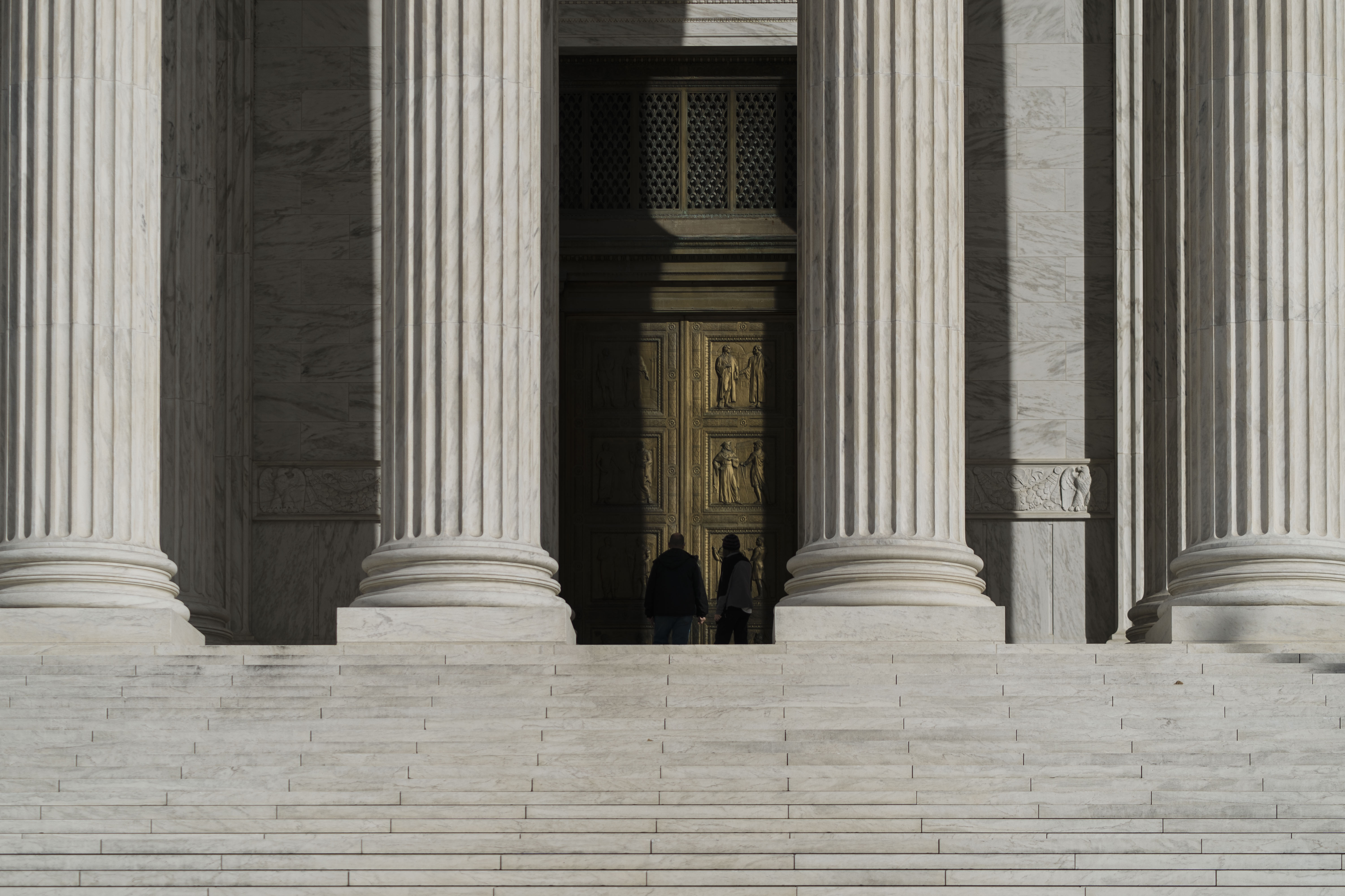 Supreme Court appears set to expand workers' right to time off - Vimarsana News