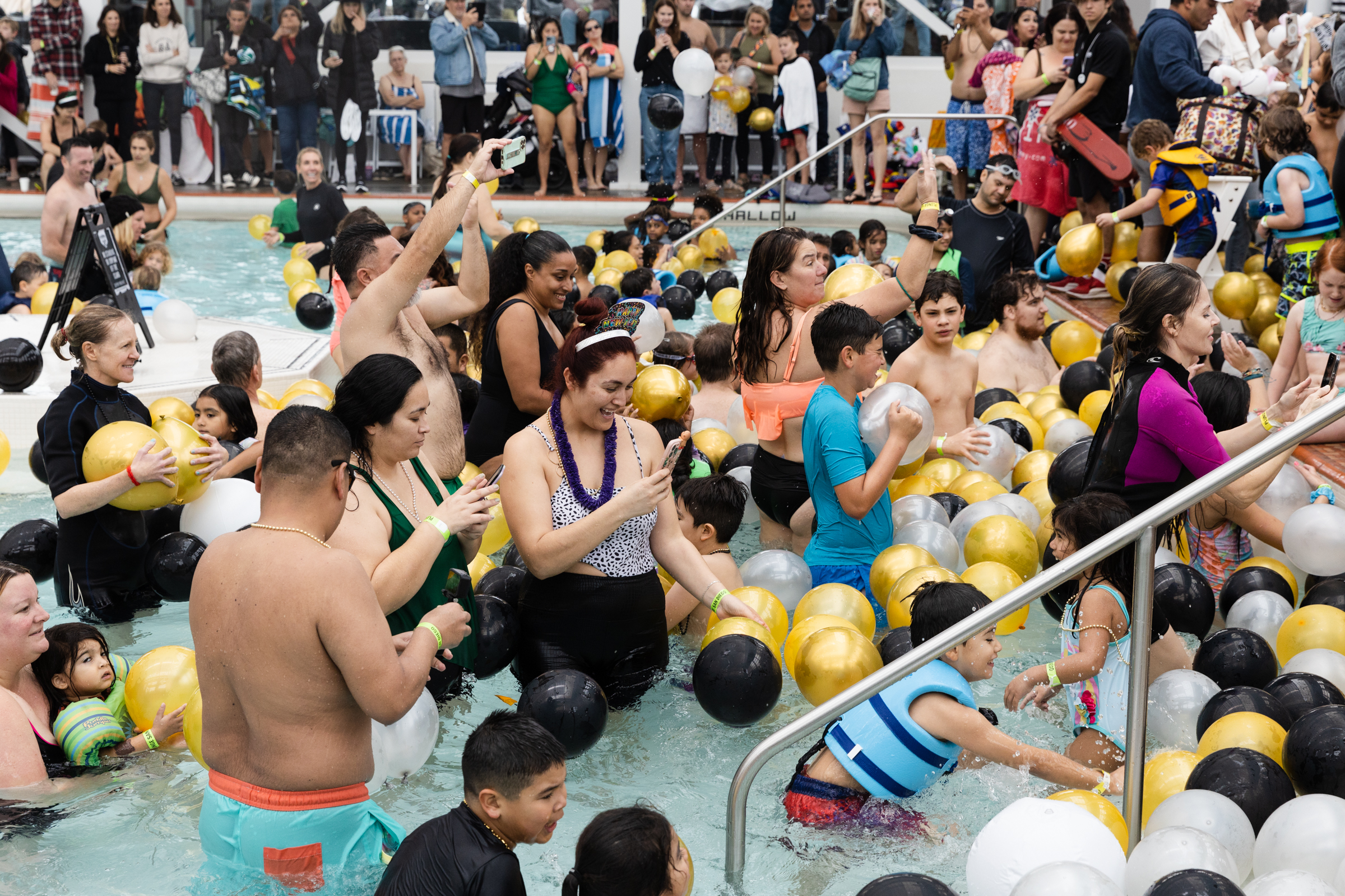 Hundreds of youth splash into the New Year at Plunge San Diego - Vimarsana News