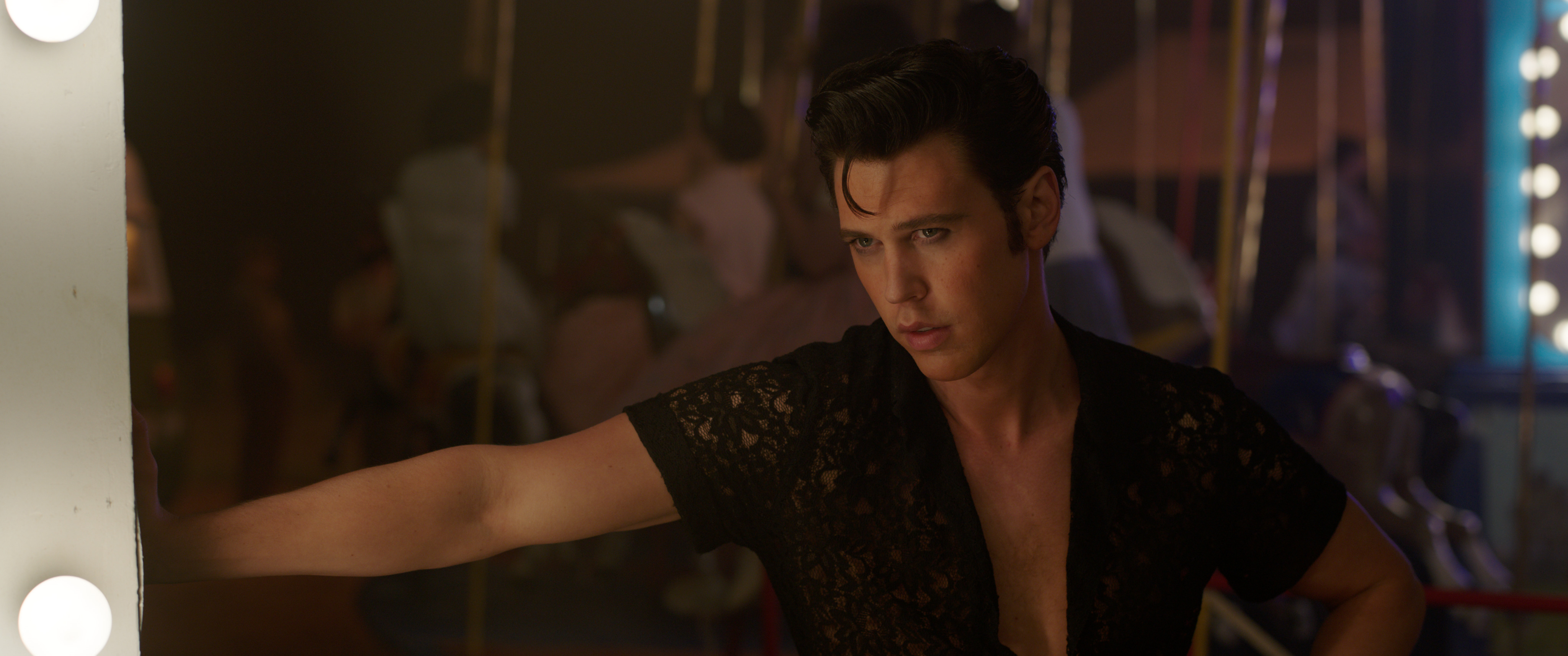 How 'Elvis' re-creates Presley's haunting 'Unchained Melody' - Vimarsana News