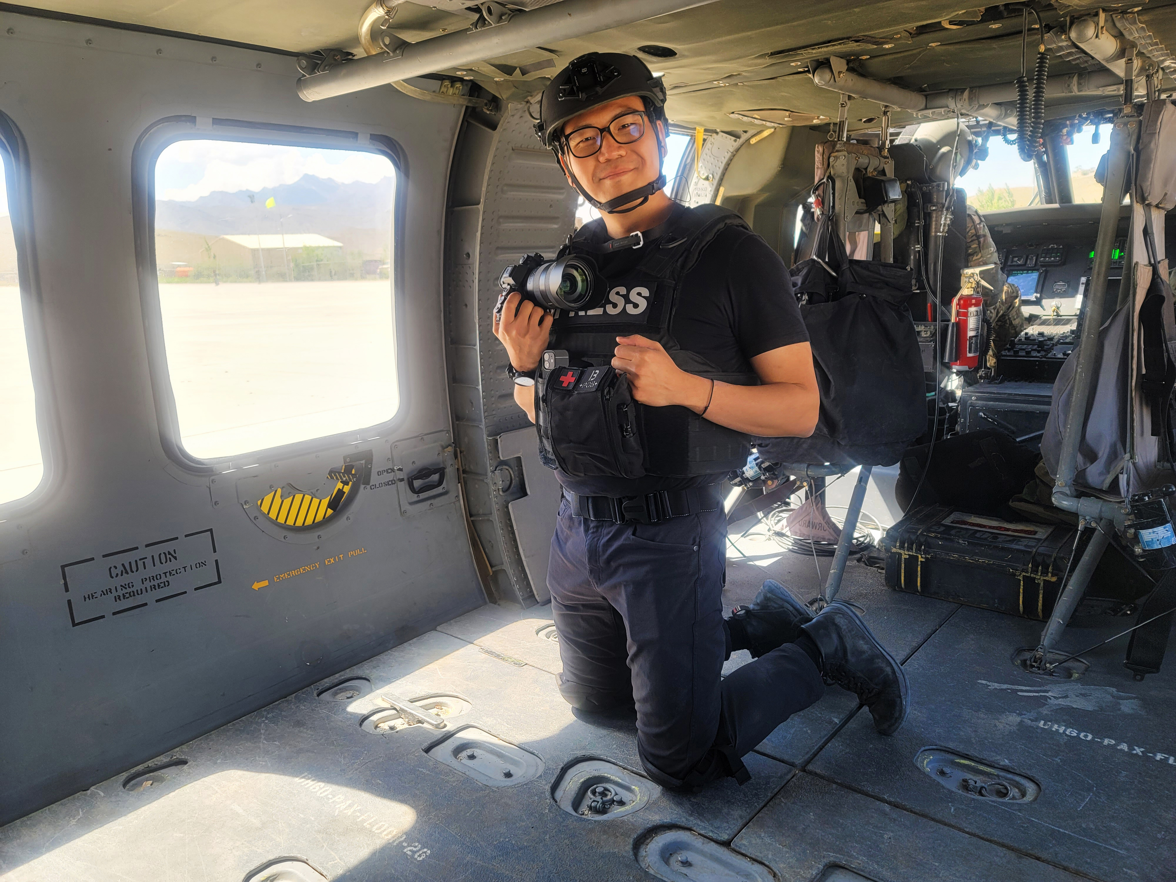 Times Photojournalist Marcus Yam Wins Pulitzer Prize for Breaking News Photography - Vimarsana News