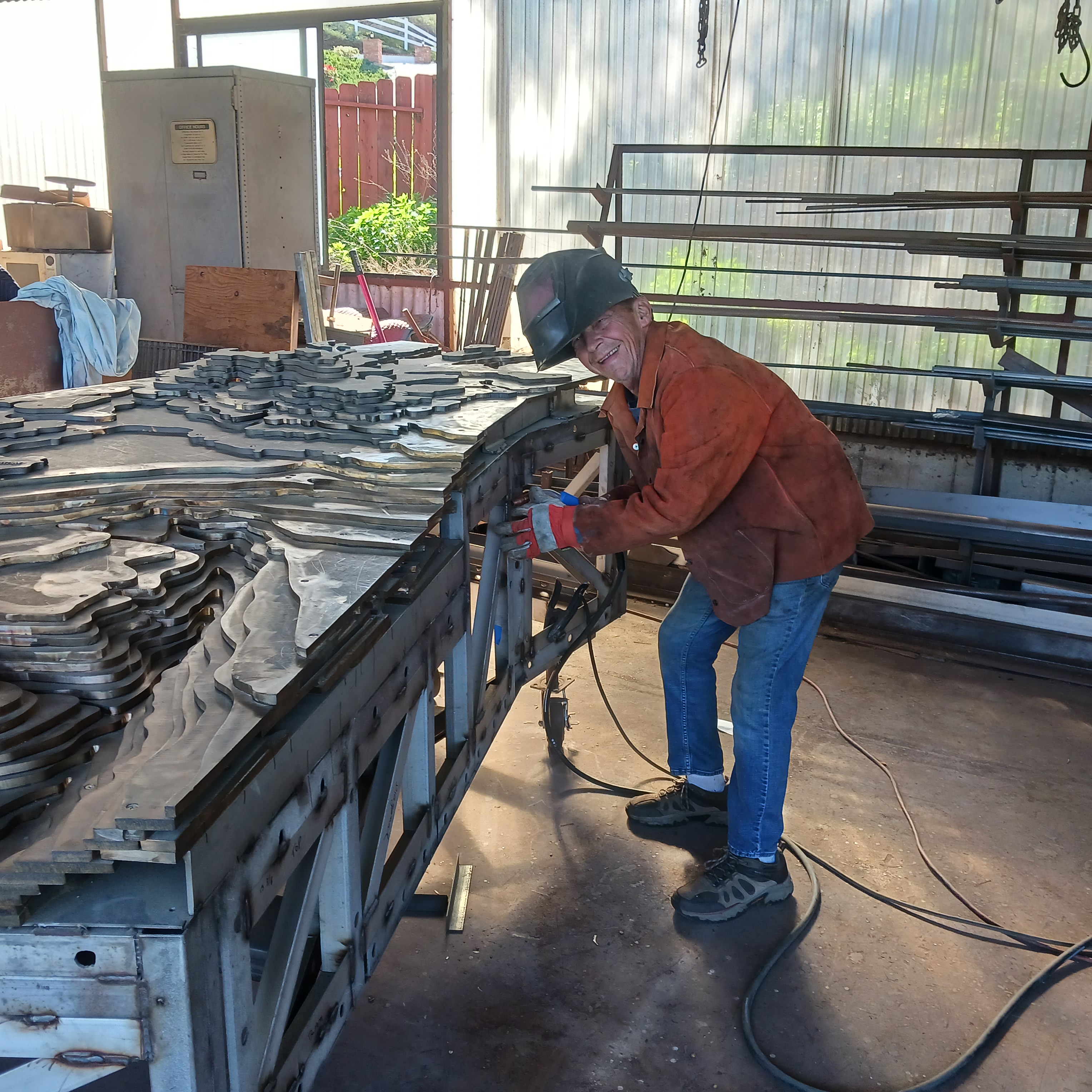 Sculptor dives into the deep end for bronze map of La Jolla canyons - Vimarsana News