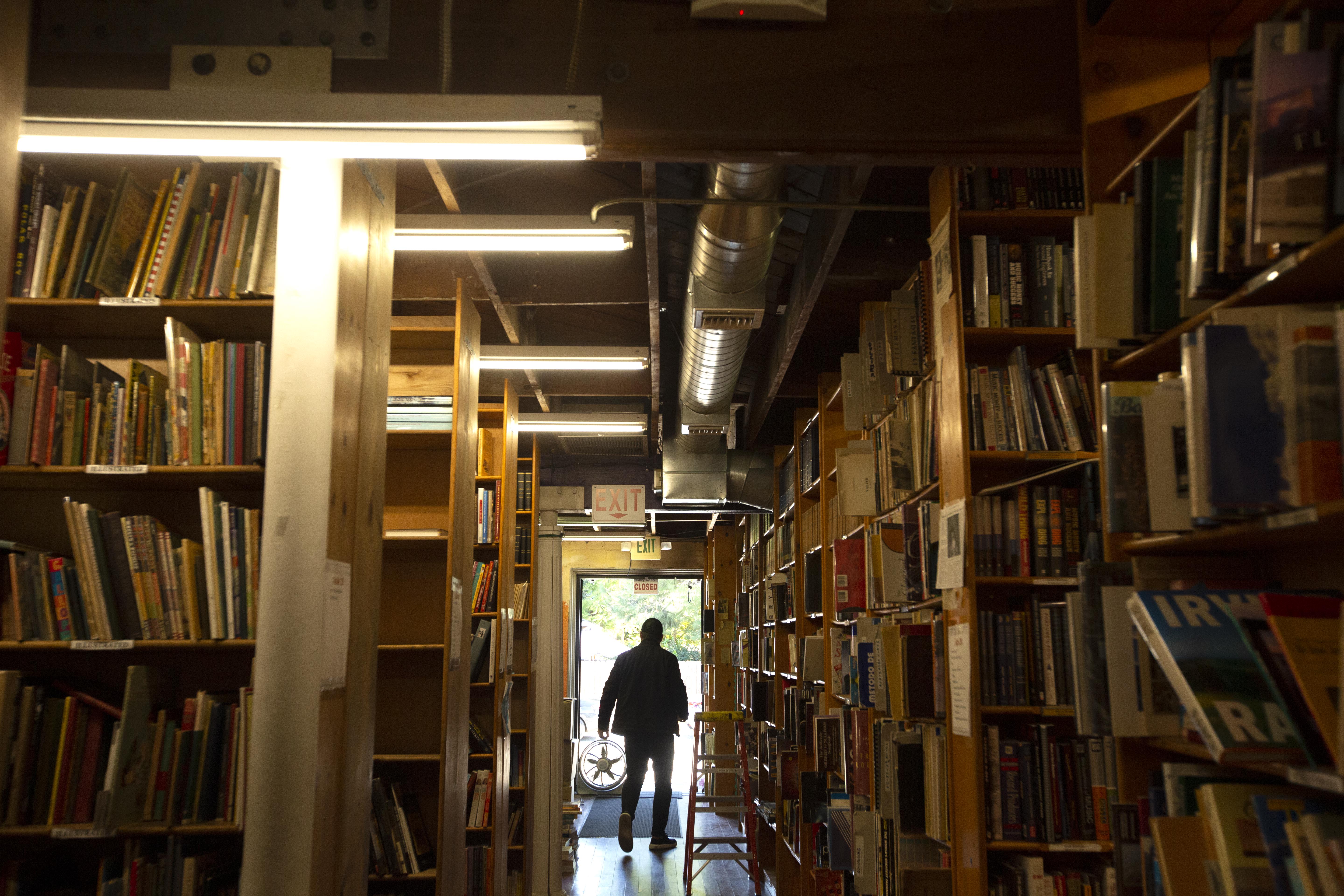 L.A. book emporium the Iliad recovering from mysterious fire - Vimarsana News