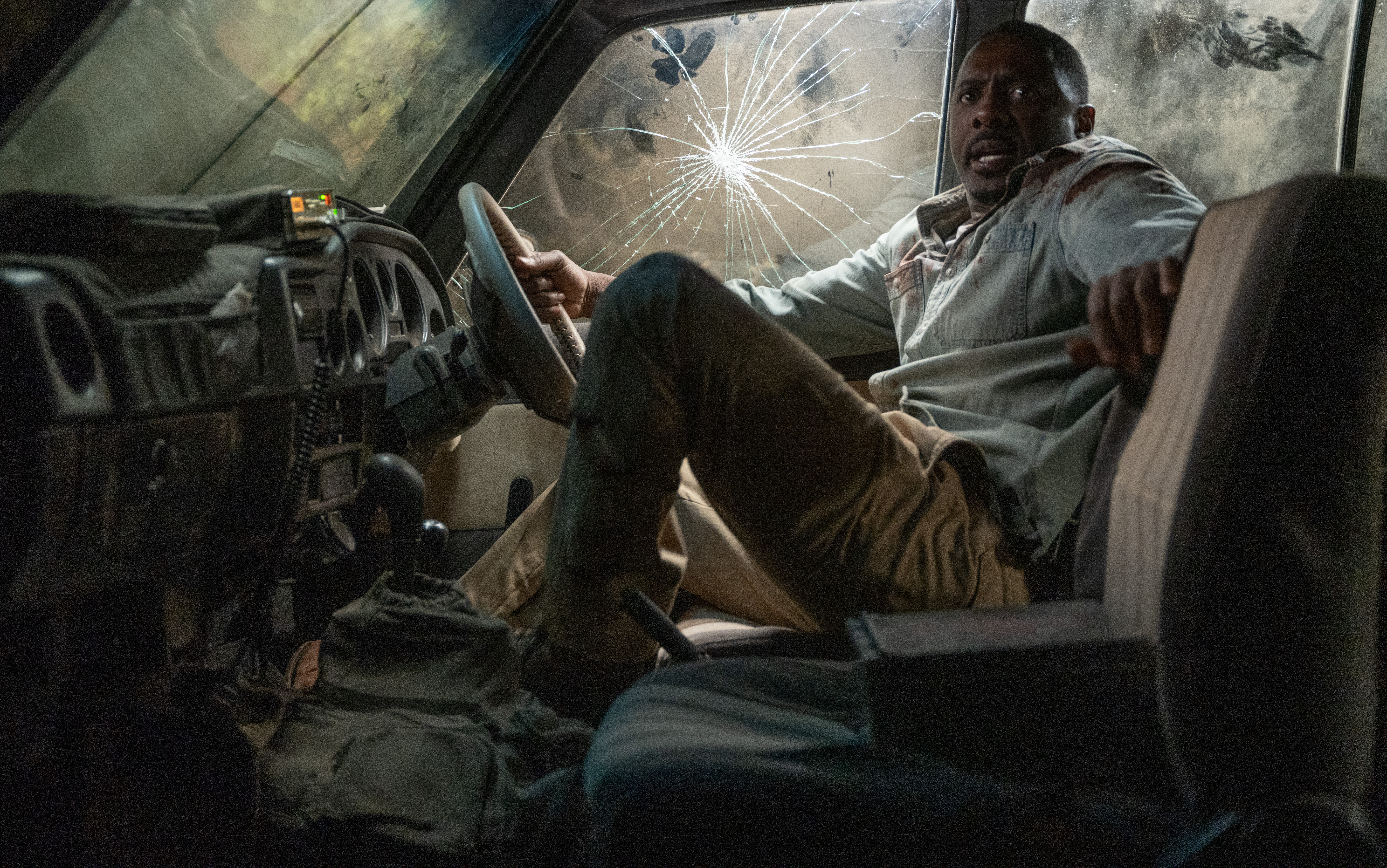It's Idris Elba vs. a deranged lion in 'Beast' - Vimarsana News