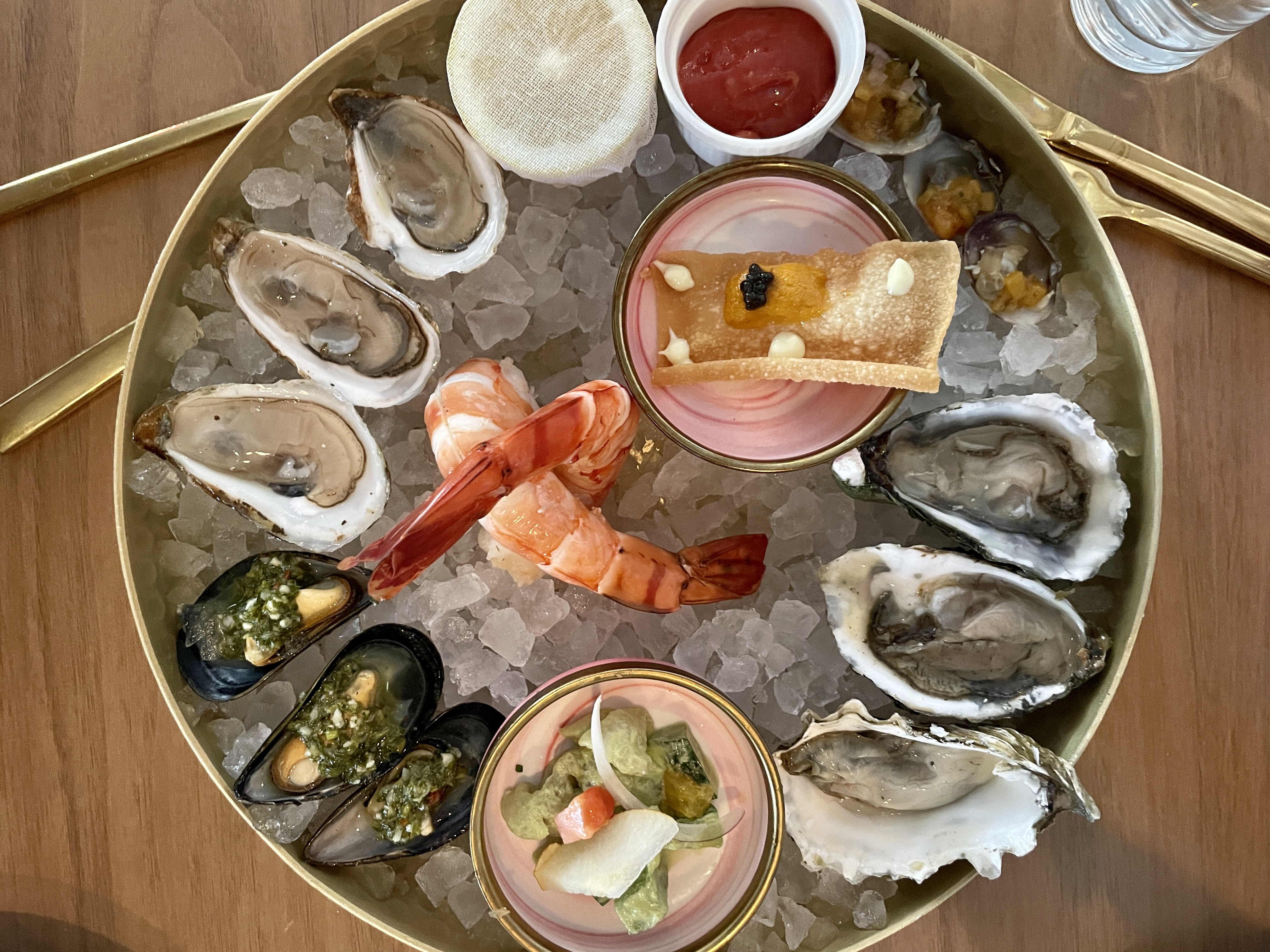 Where to find a spectacular seafood platter in Los Angeles - Vimarsana News