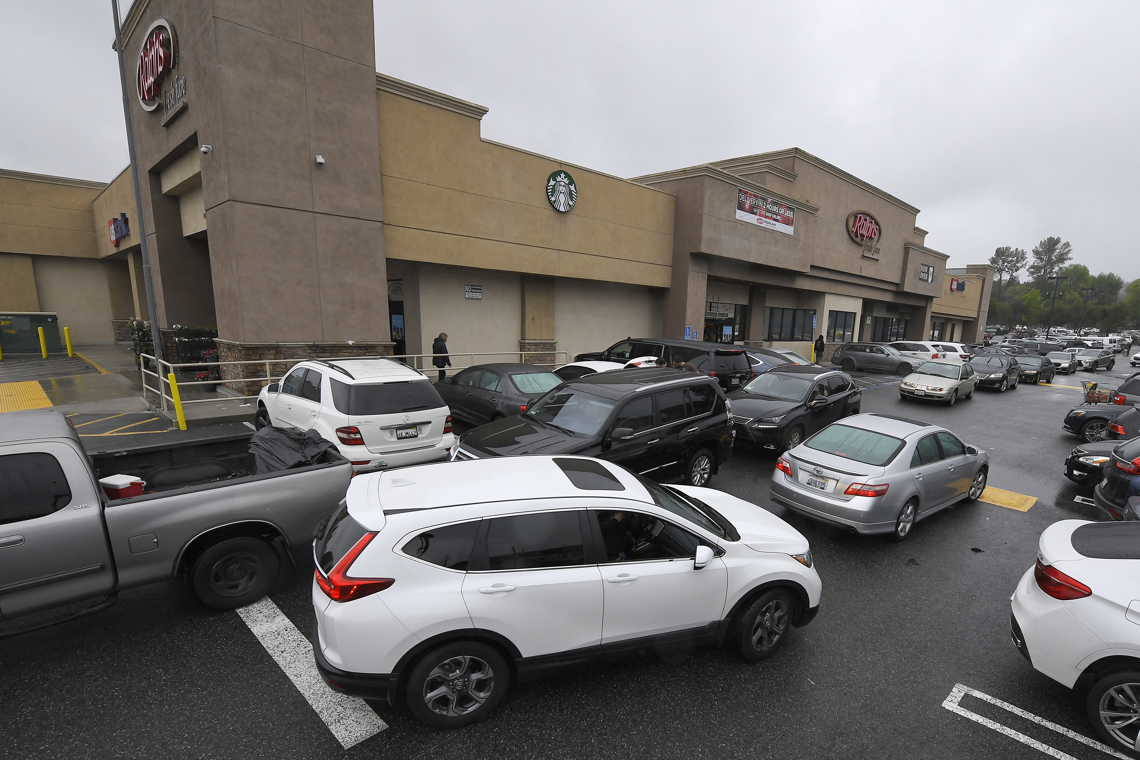 Ralphs cancels COVID-19 vaccine appointments - Los Angeles Times - Vimarsana News
