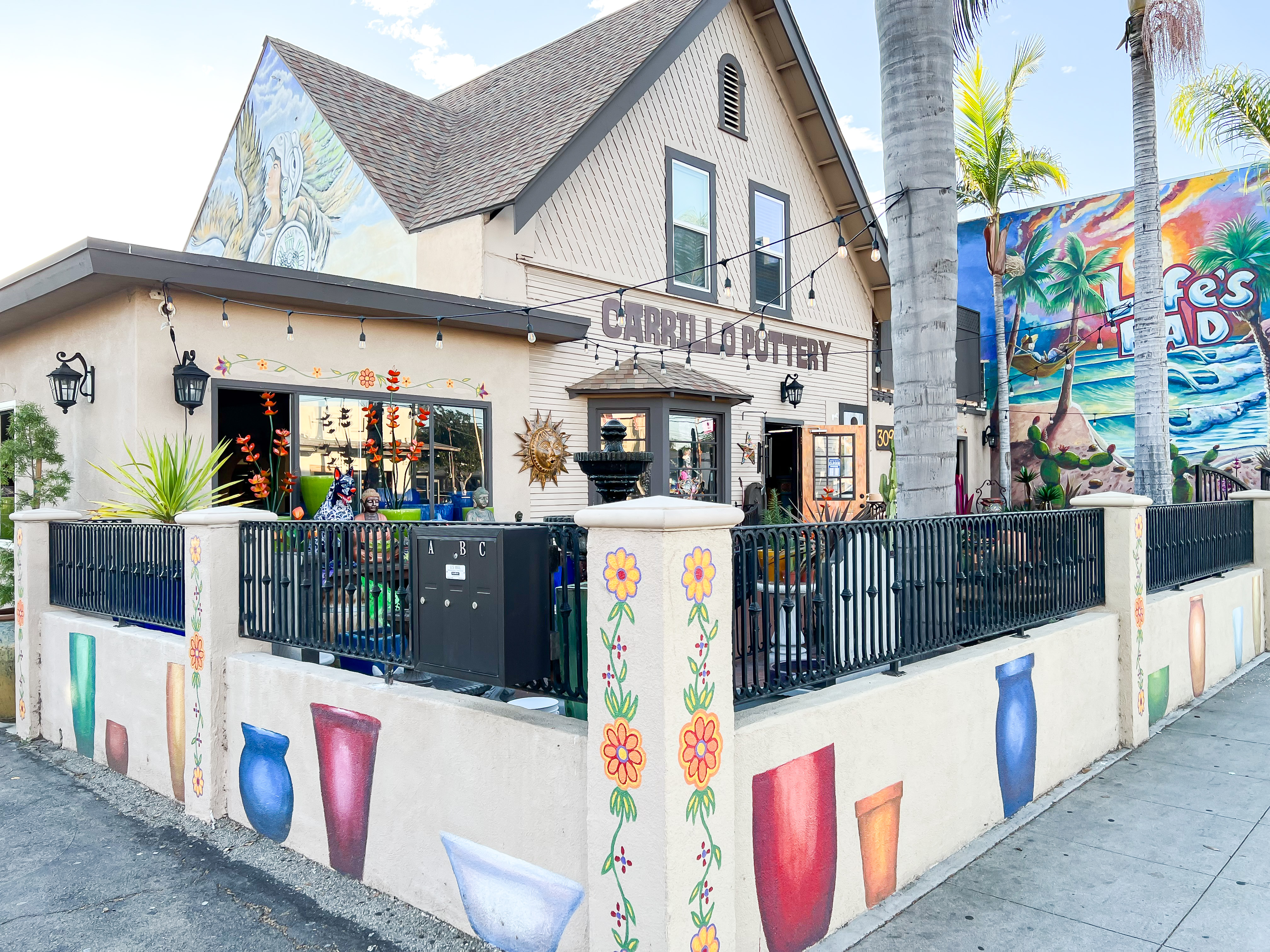 O'side pottery store is shaped around artisan finds - The San Diego Union-Tribune - Vimarsana News