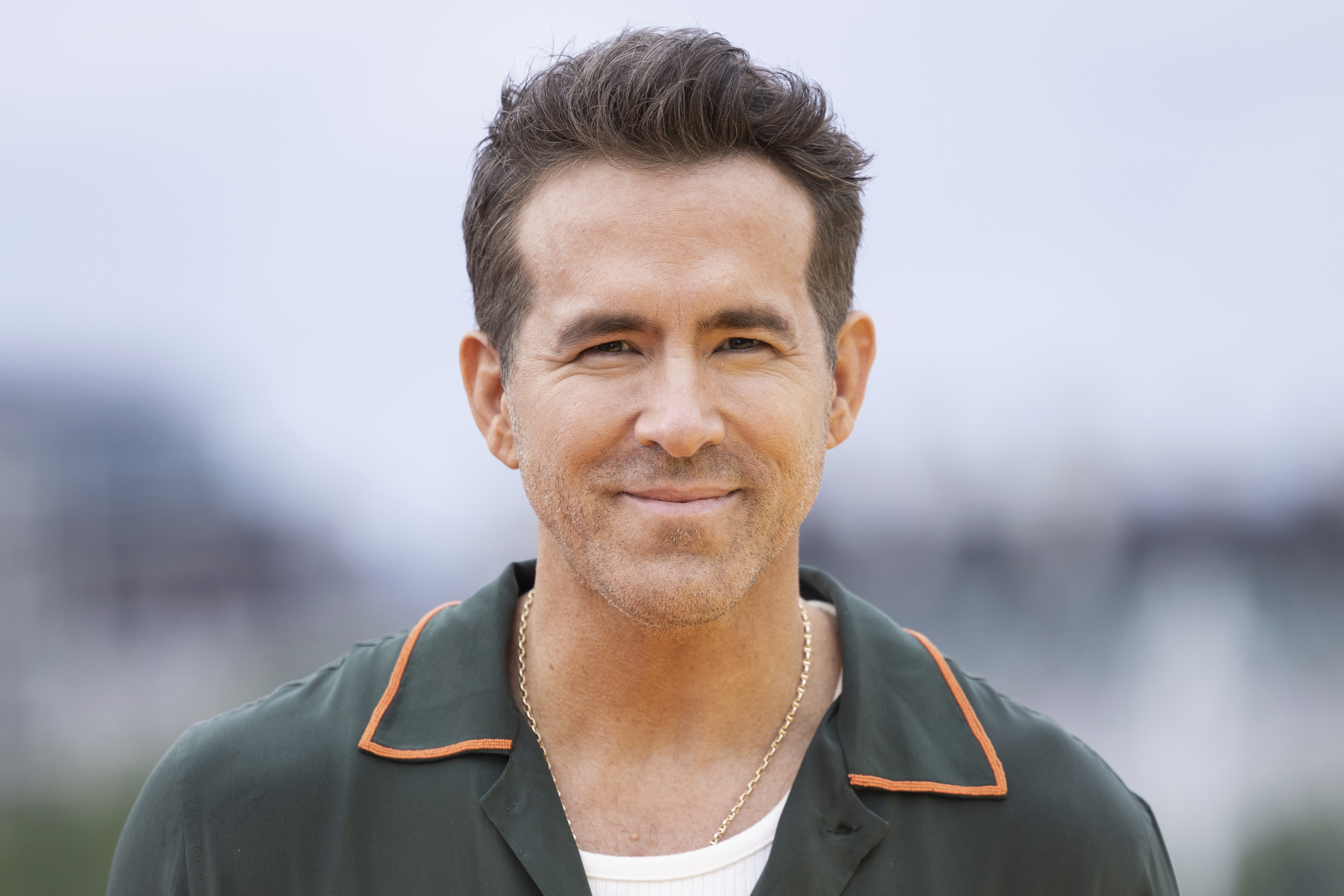 'Deadpool' star Ryan Reynolds spent his salary to keep screenwriters on the set