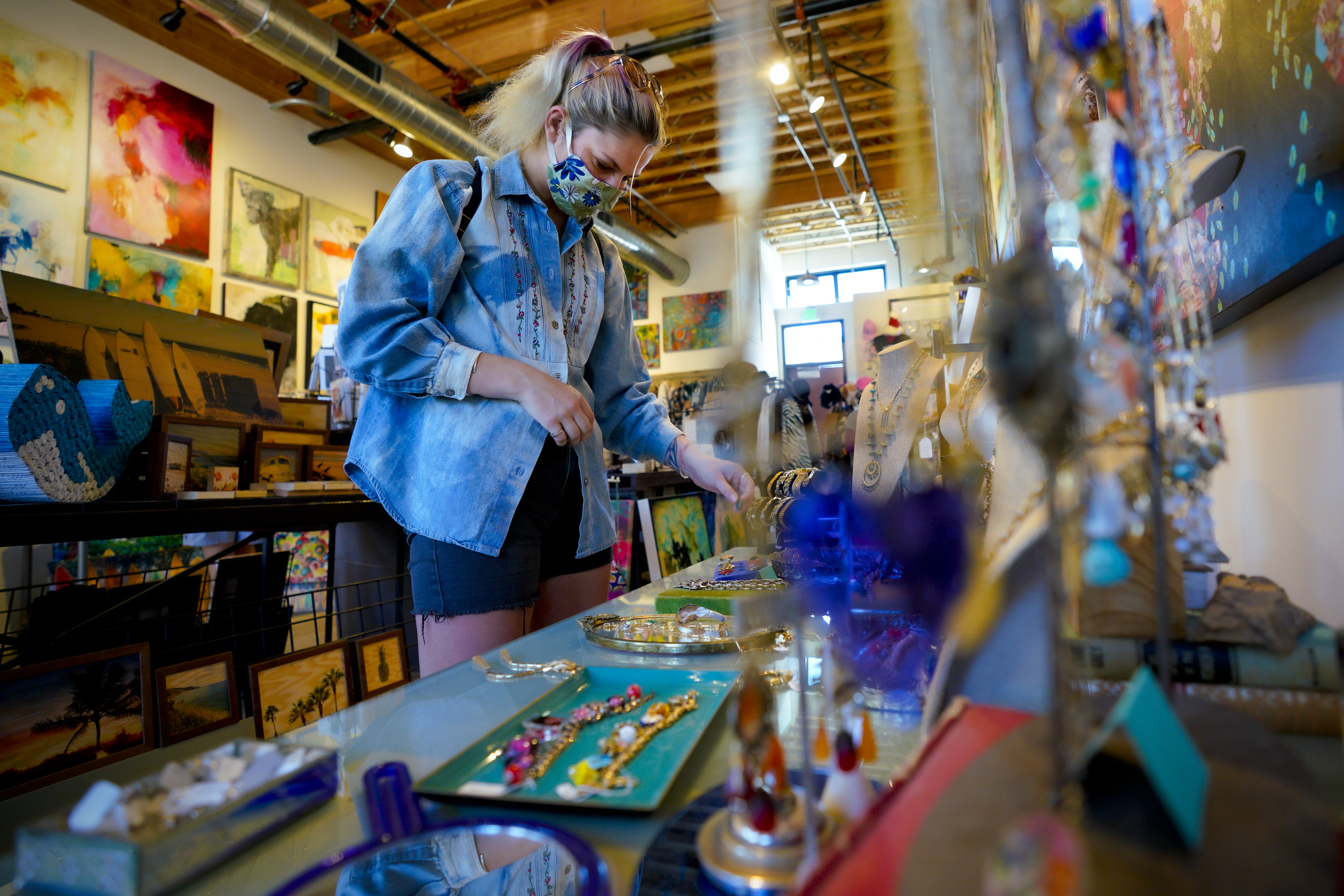 Small Business Saturday focuses on local shops - Vimarsana News
