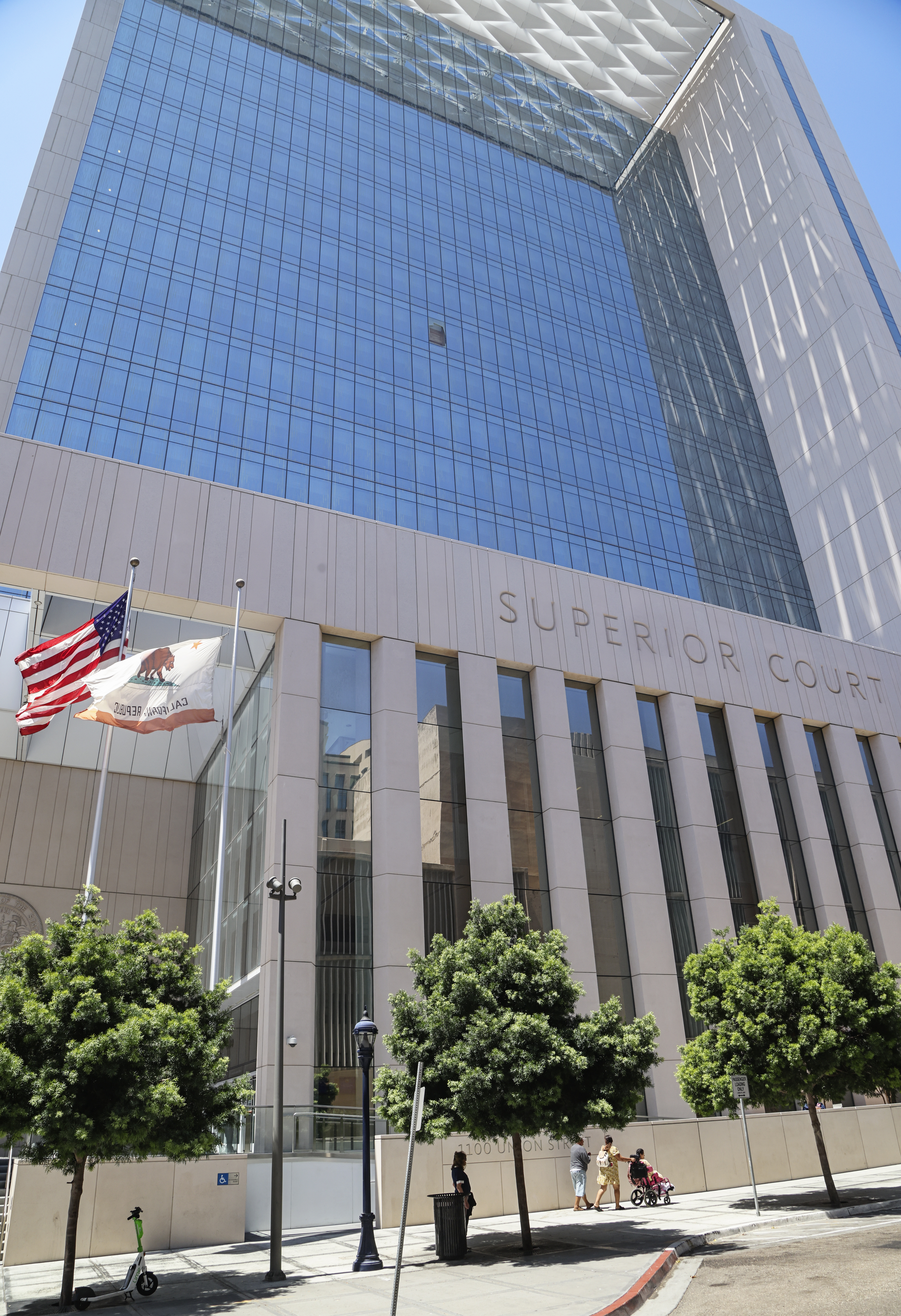 san diego courthouse needs a canopy to protect passersby from ‘spontaneous glass breakage’