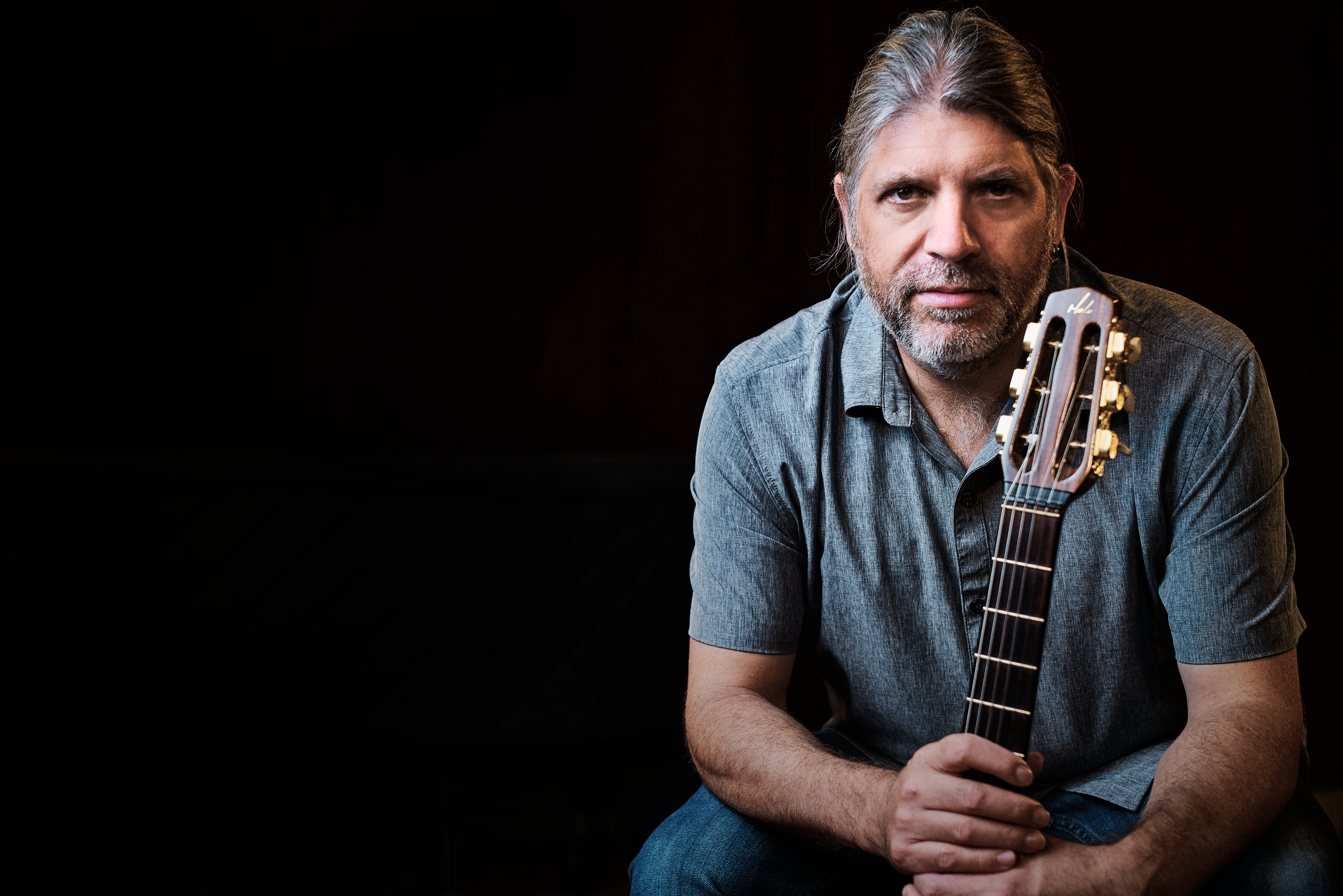 French guitar virtuoso Stephane Wrembel a vital link between Django Reinhardt, Pink Floyd and Woody Allen - Vimarsana News