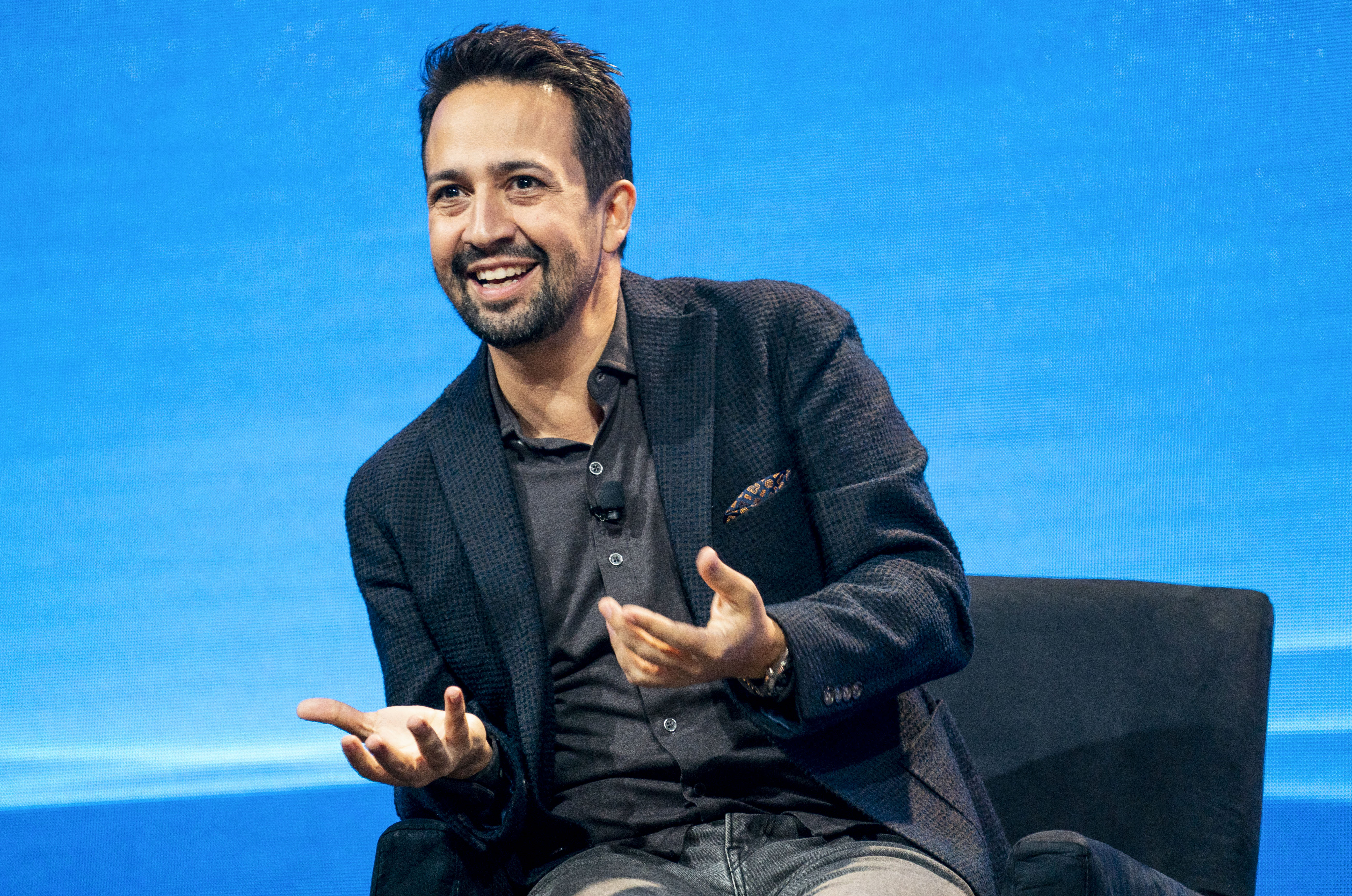Lin-Manuel Miranda tells San Diego audience that starting a small business is like composing a musical - Vimarsana News