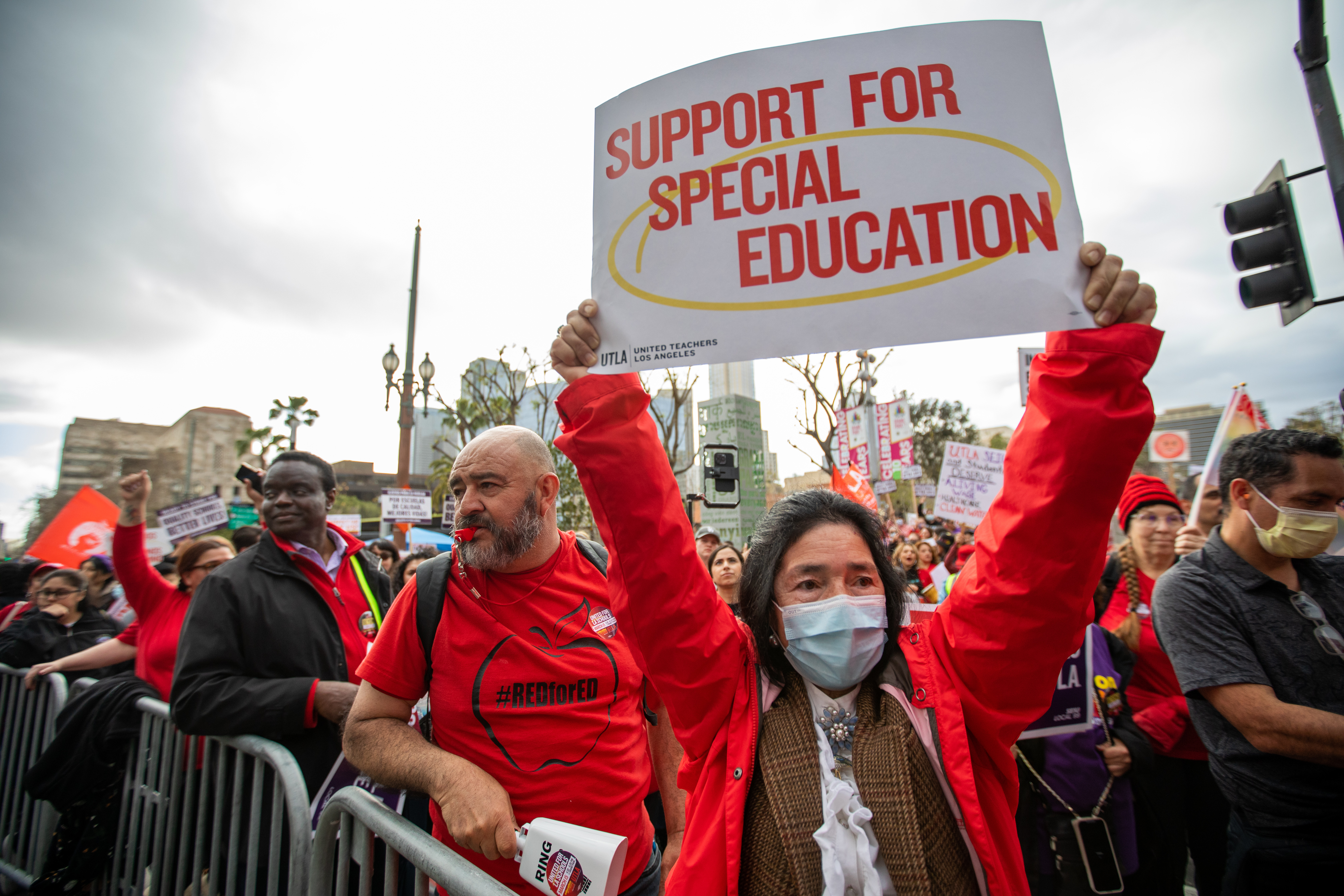 LAUSD scrambles to prep for strike that will close campuses - Vimarsana News