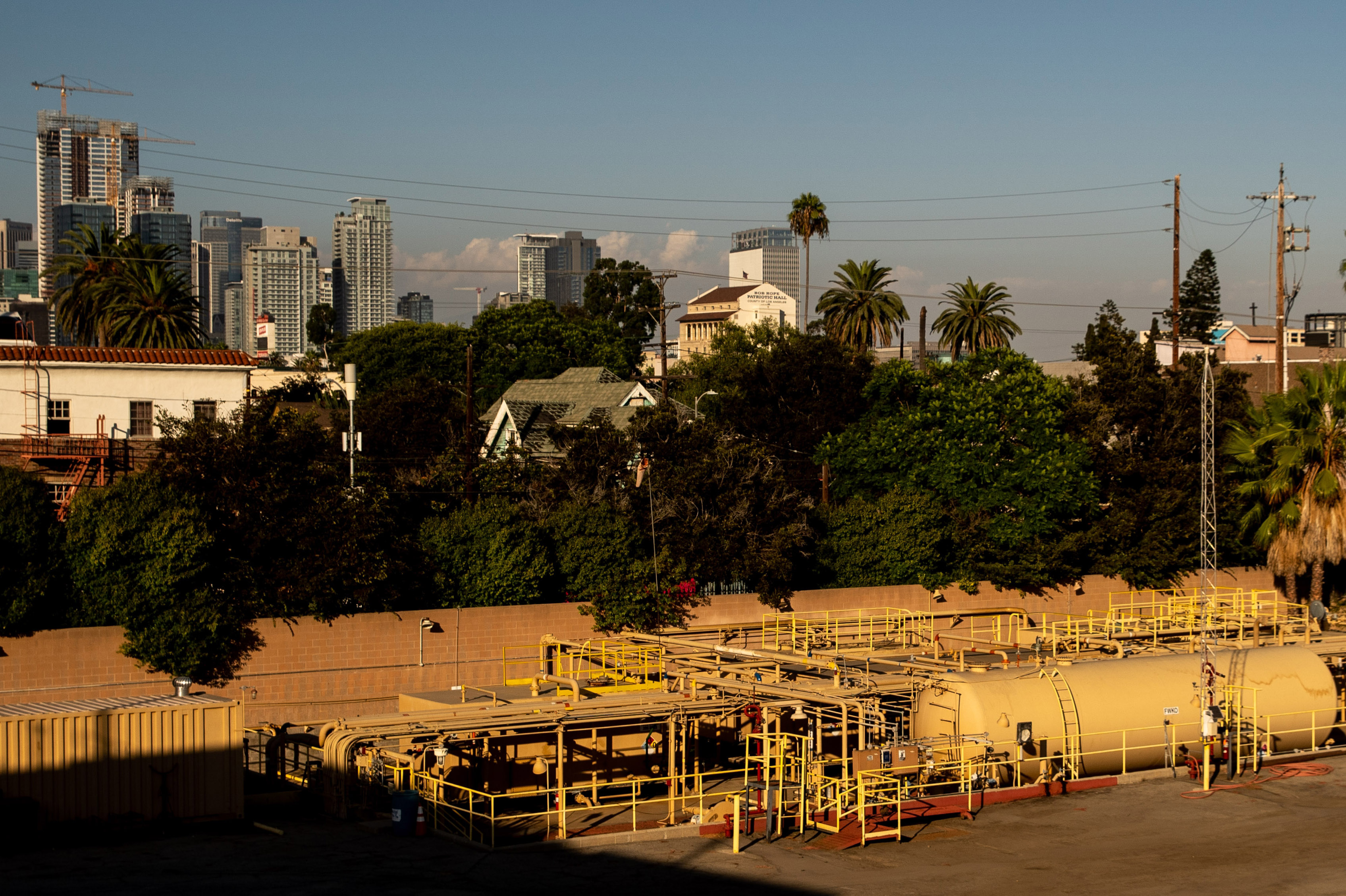 Inspections lag for hundreds of active oil wells in L.A. - Vimarsana News