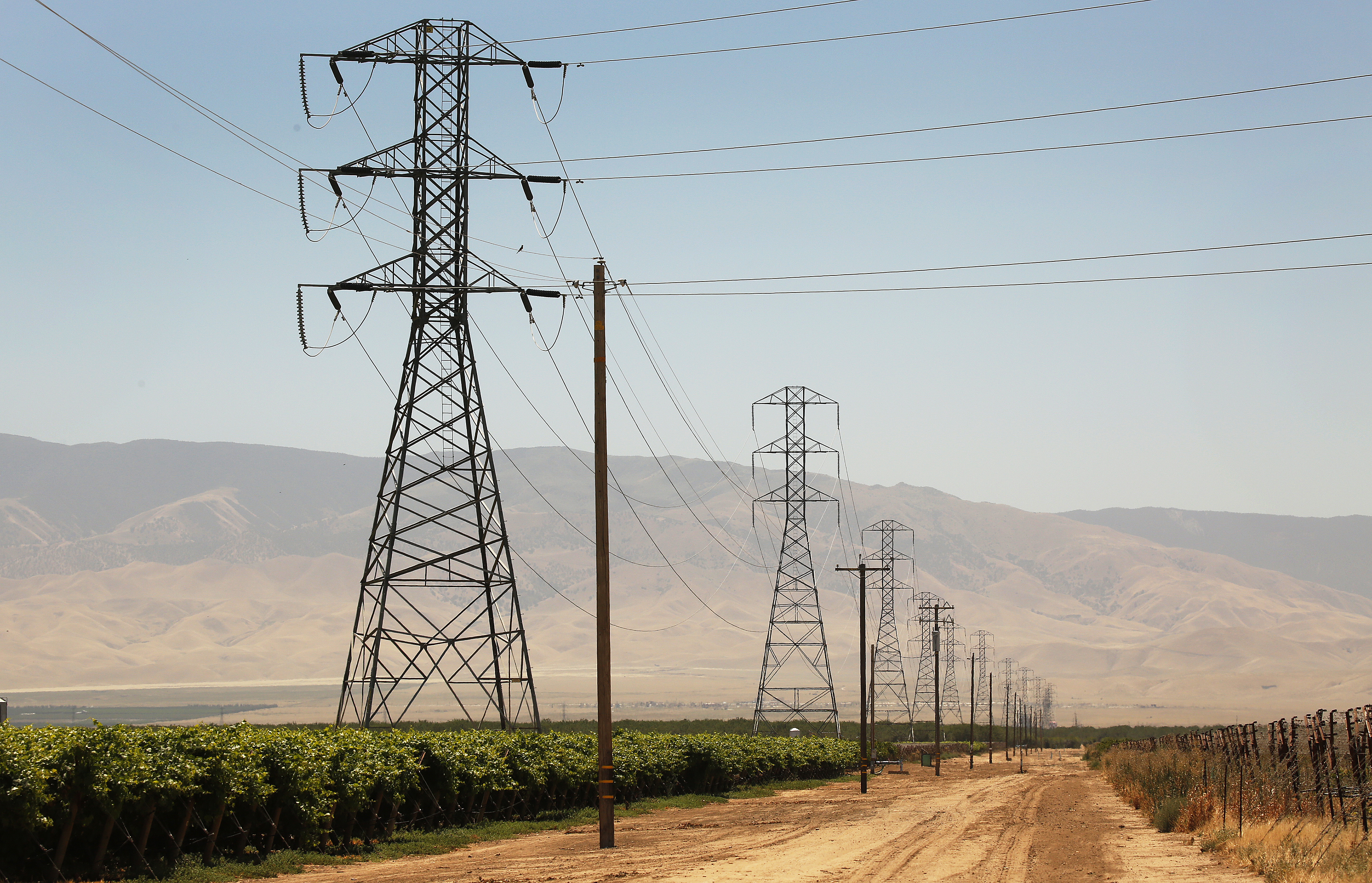 California hit 95% renewable energy, but challenges remain - Vimarsana News
