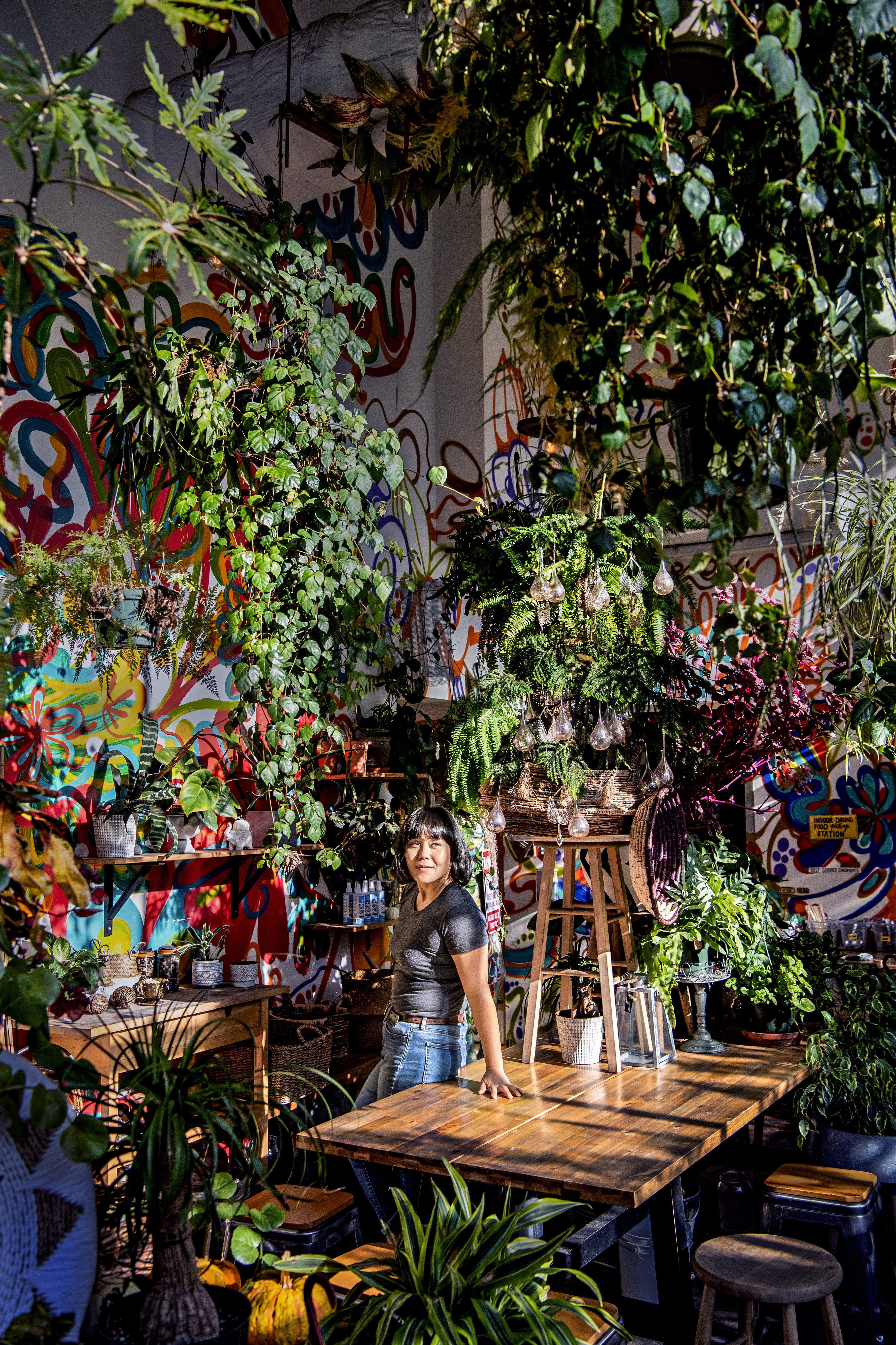 Dine on comfort food in a jungle oasis at these L.A. cafes - Vimarsana News
