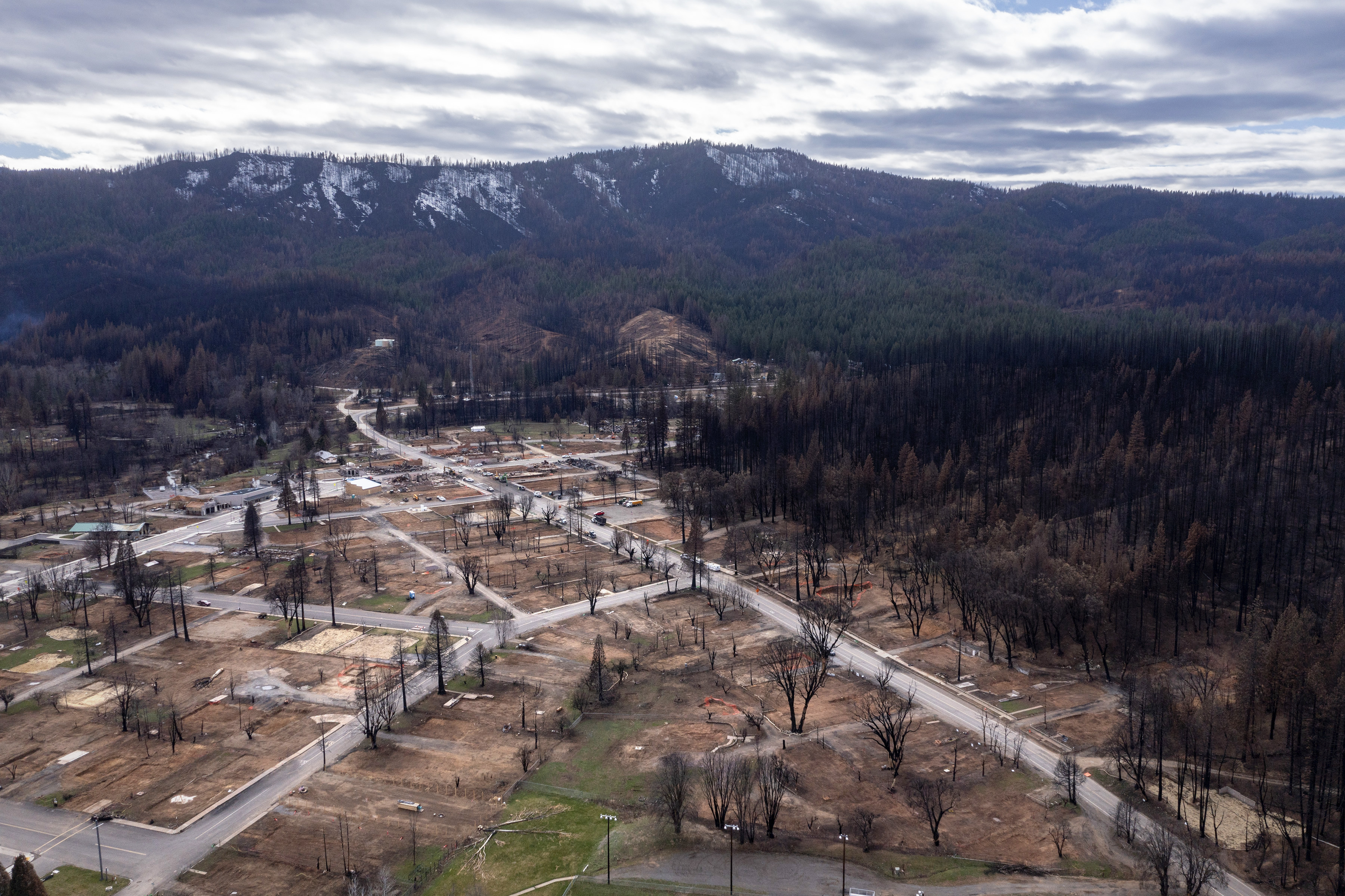 Climate change means California can't save every burned town - Vimarsana News