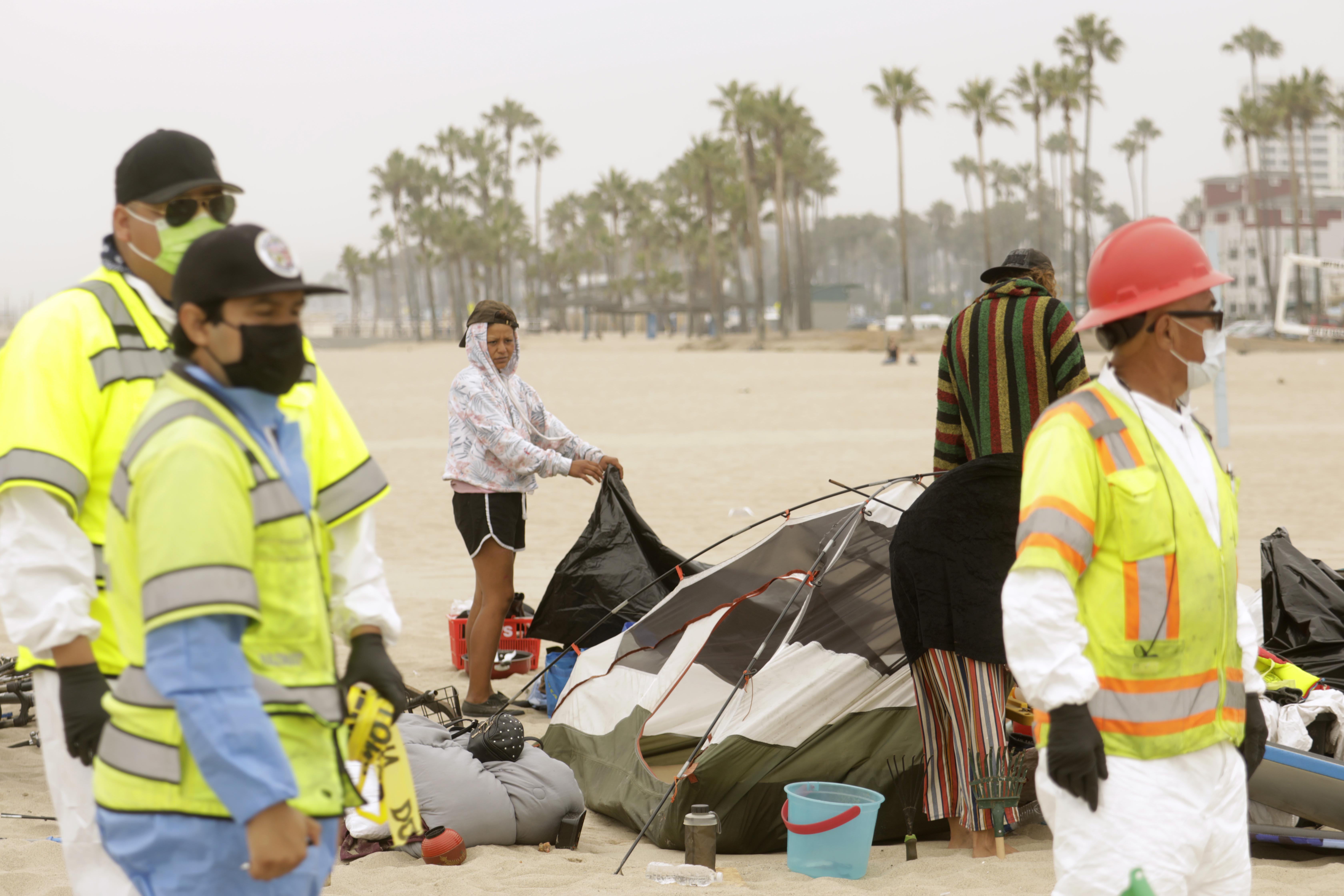 Essential California: Venice Beach tents are gone, but residents say work remains - Vimarsana News