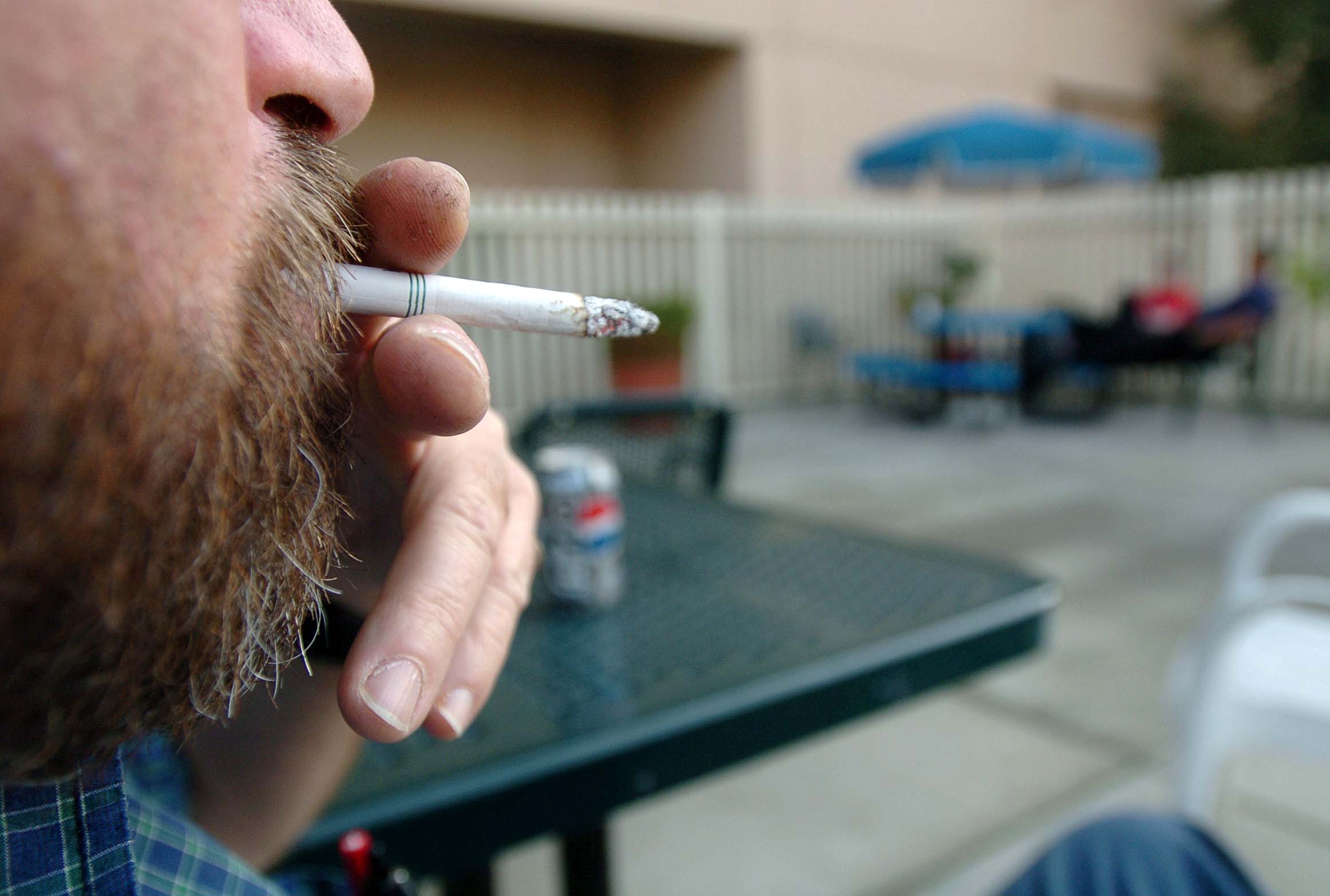 Encinitas may extend no-smoking ban to sidewalks and streets - Vimarsana News