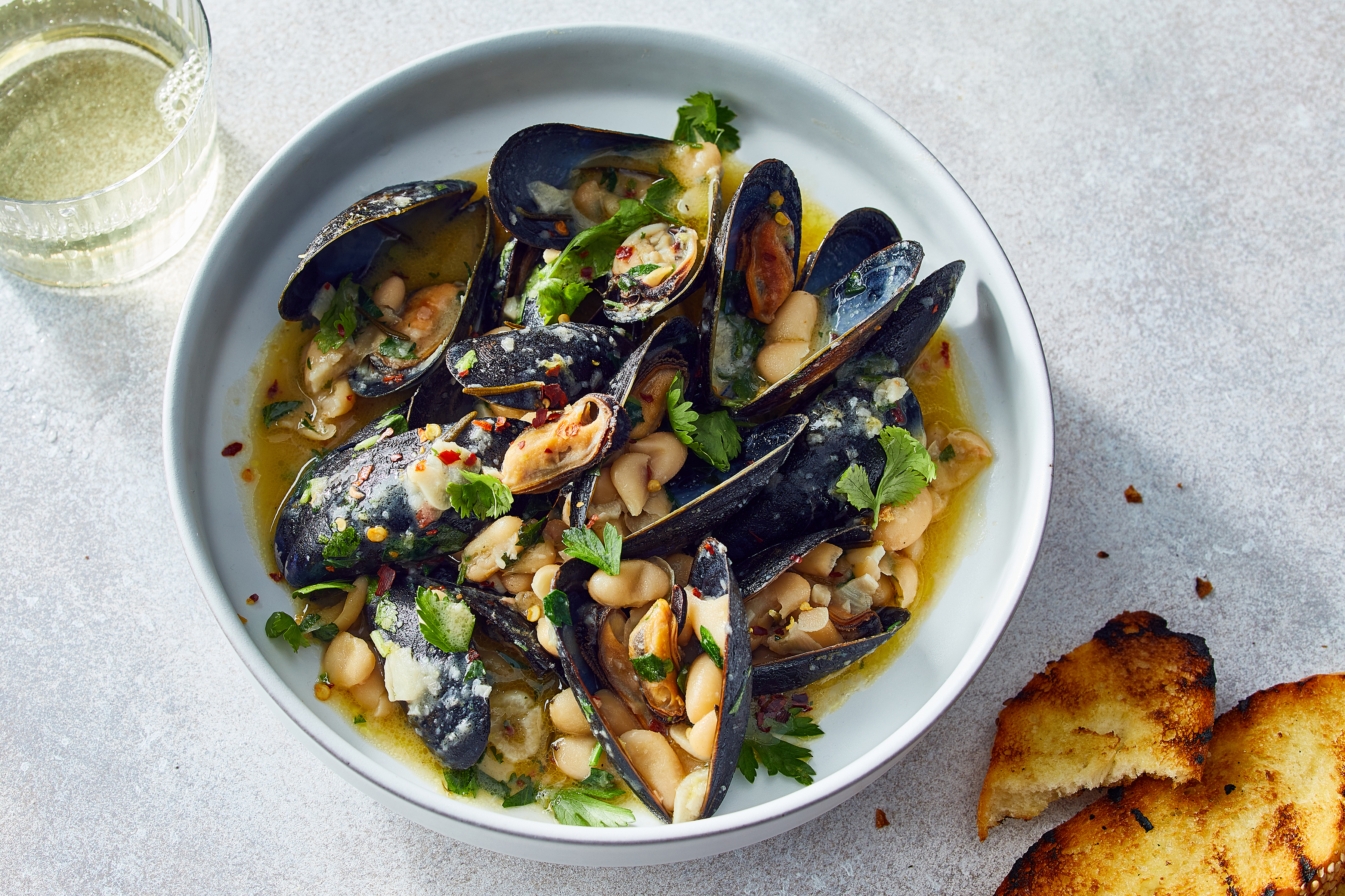 Stewlike meal makes good use of mussels' swoonworthy sauce - The San Diego Union-Tribune - Vimarsana News