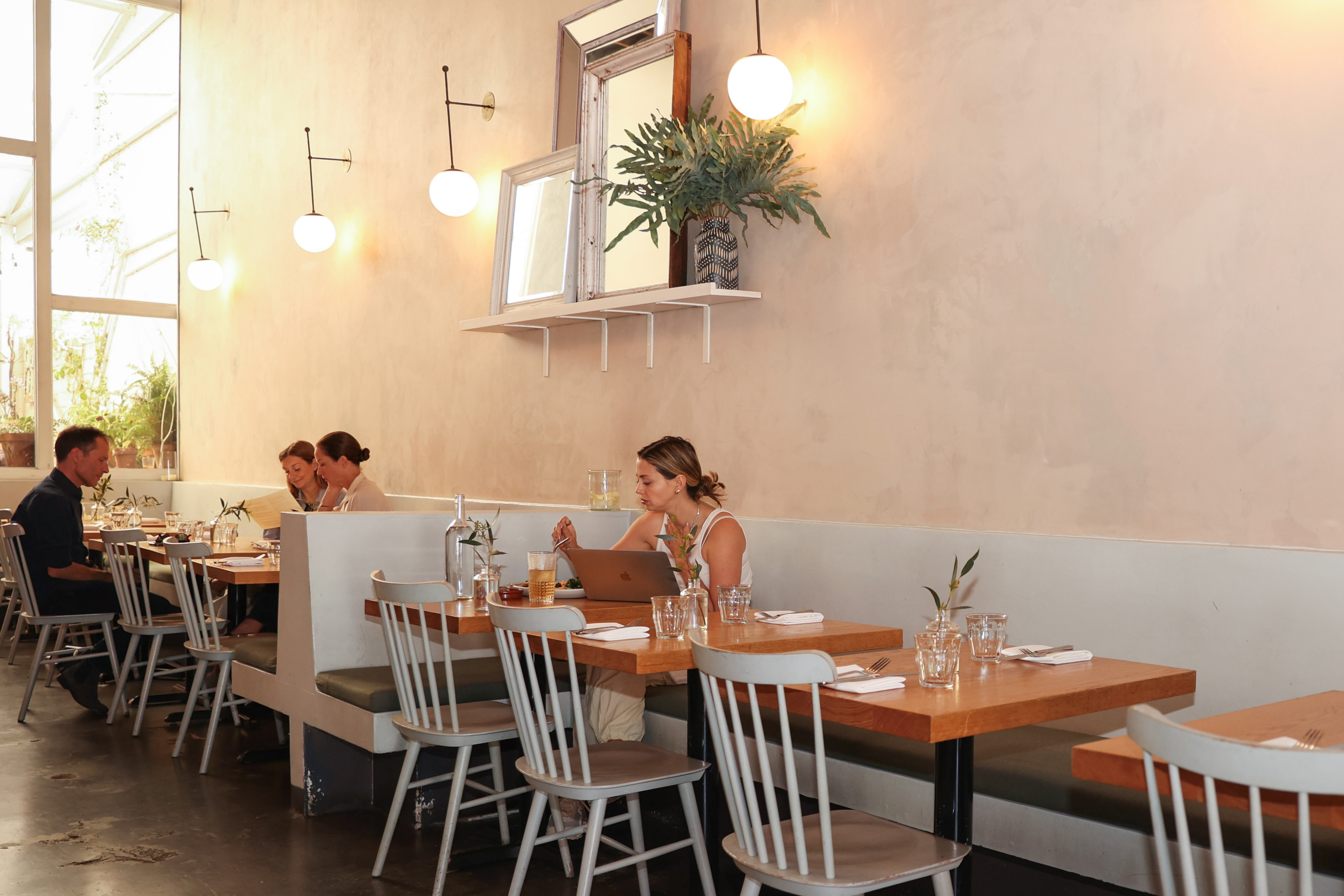 Restaurants can keep service fees if they are disclosed, new bill proposes - Vimarsana News