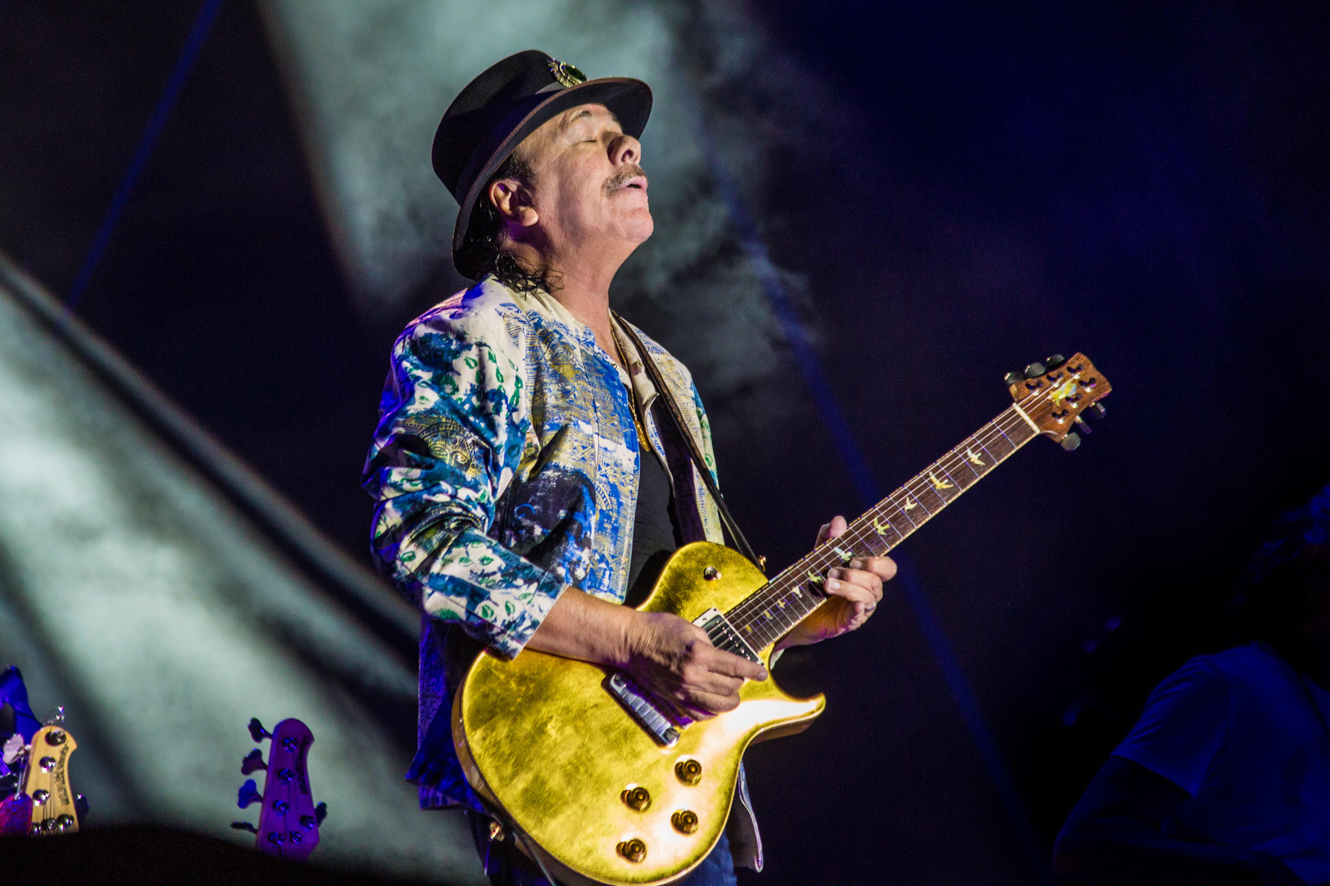 Carlos Santana keeps his music-legend persona at arm's length: 'I don't even look at that guy!' he says - Vimarsana News