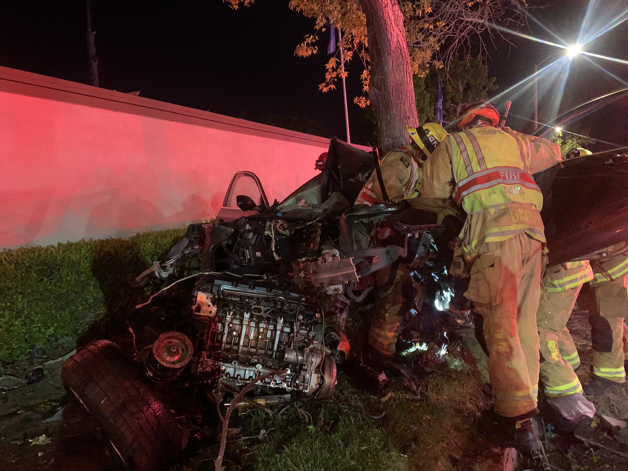 Costa Mesa fire crews use jaws of life to extricate 2 occupants from BMW in solo crash - Vimarsana News