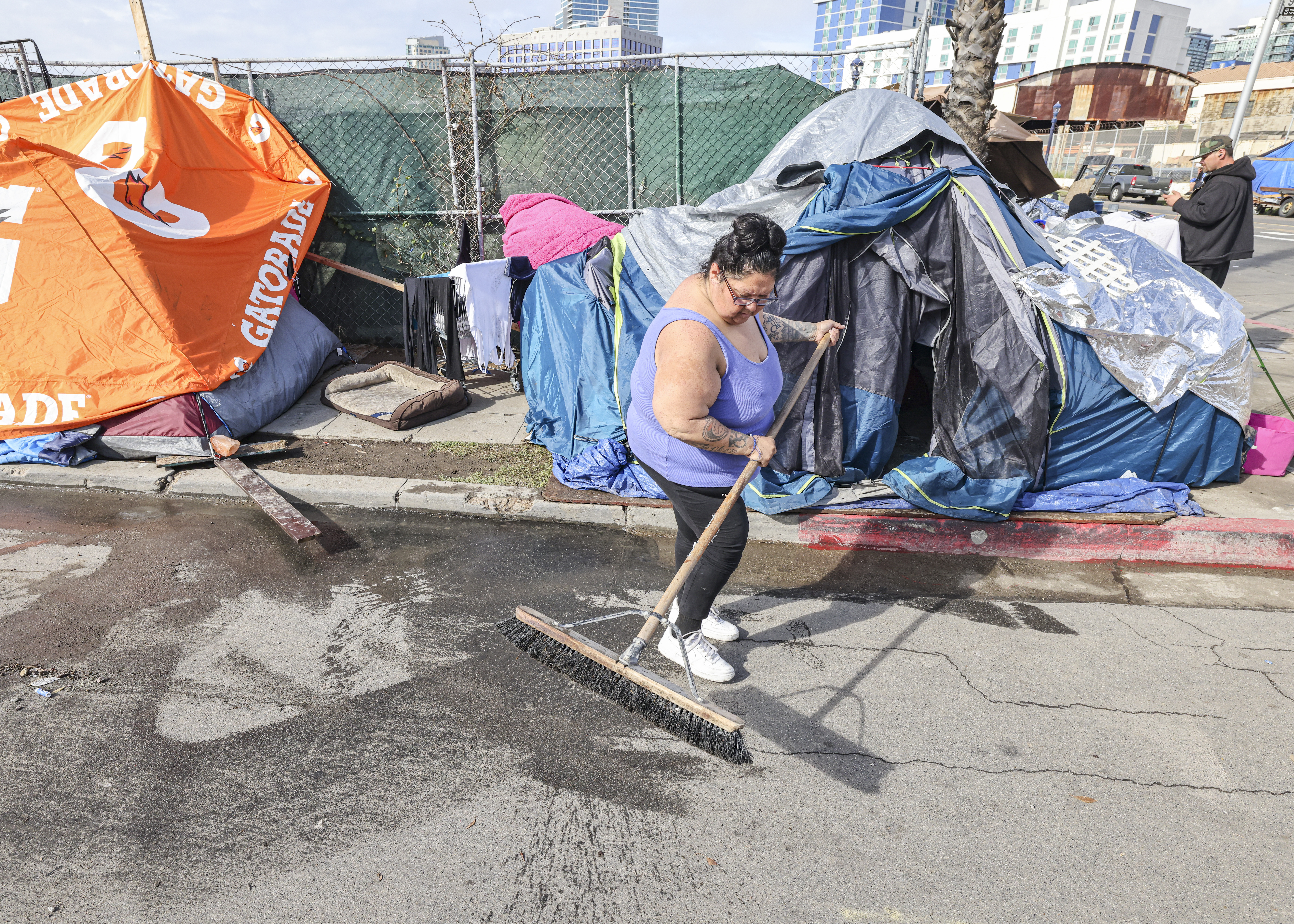 'It's cold, wet, exhausting.' Homeless people have few options when it rains - Vimarsana News