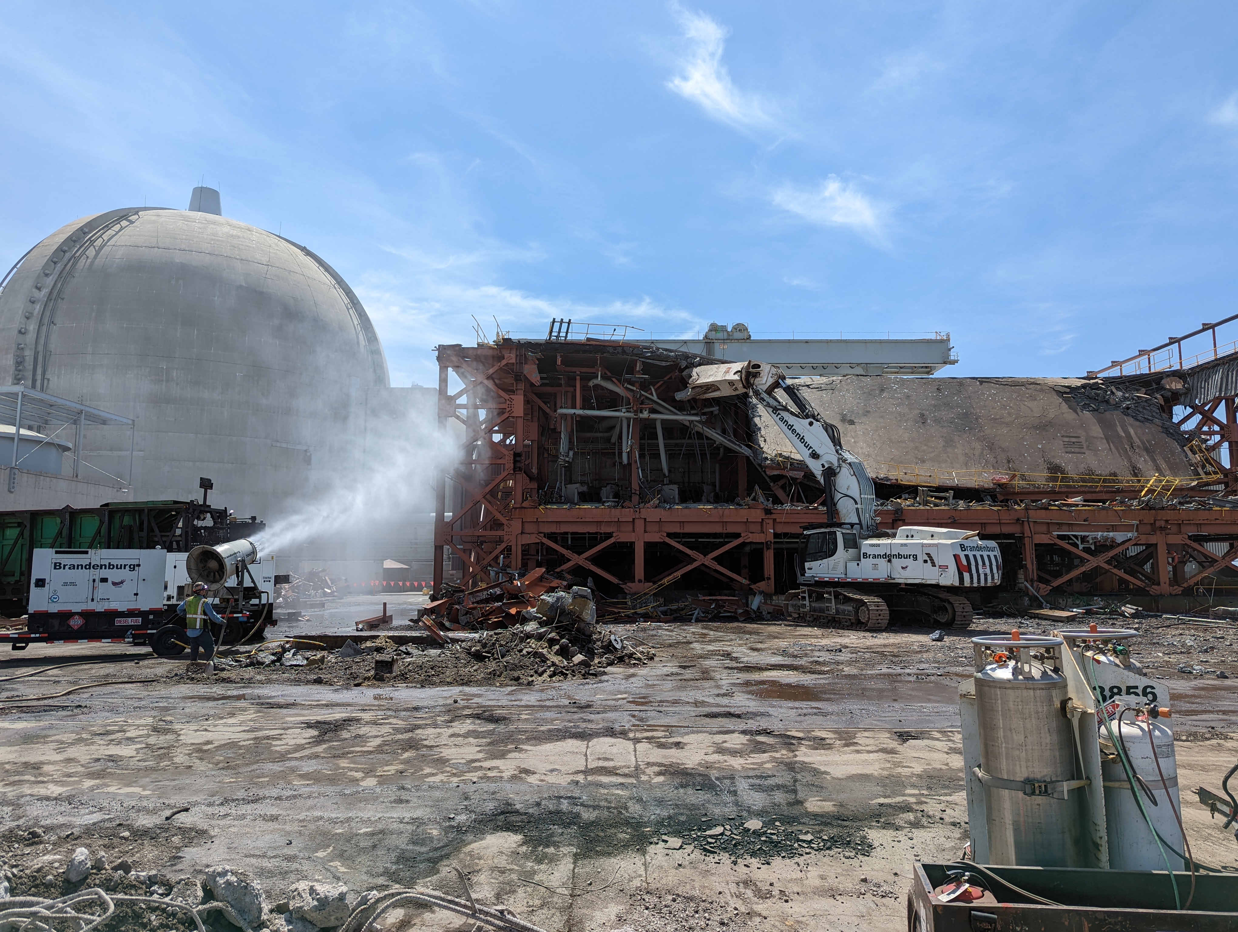 Officials say 8-year plan to dismantle the nuclear plant at San Onofre is on track - Vimarsana News