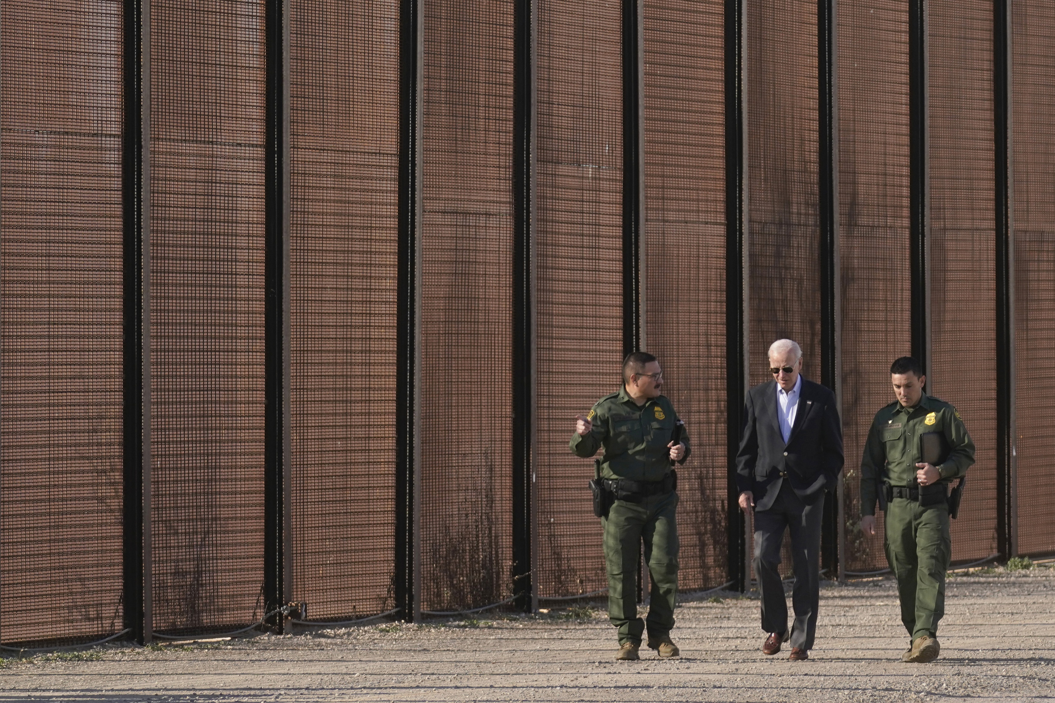 Under attack from both Republicans and Democrats, Biden tours border - Vimarsana News